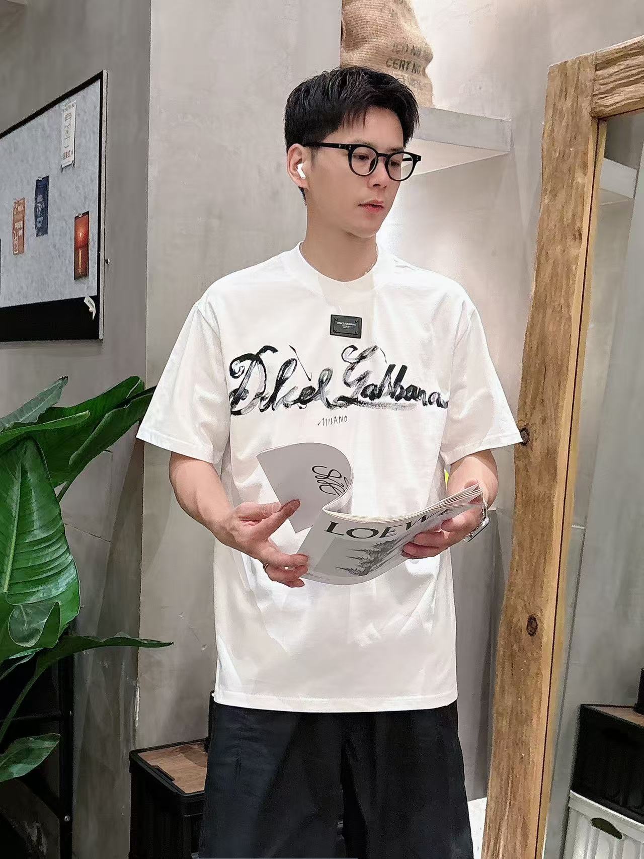 DG * 𝟐6𝐬s 春夏休闲短袖定制面料 品牌经典LOGO 工艺精致 休闲百搭 【𝐒𝐢𝐳𝐞：码数】 S-
