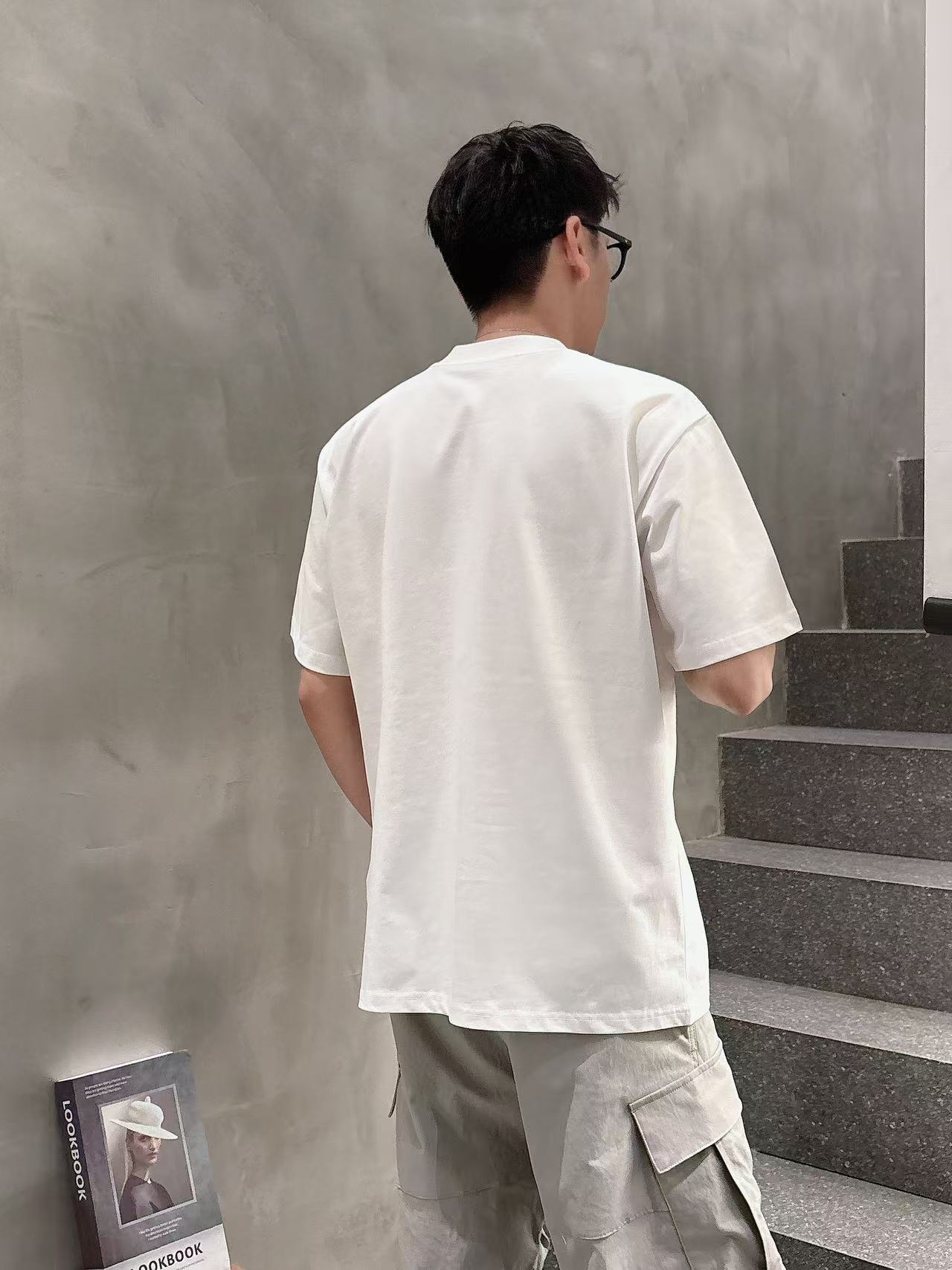 LV * 𝟐6𝐬s 春夏休闲短袖定制面料 品牌经典LOGO 工艺精致 休闲百搭 【𝐒𝐢𝐳𝐞：码数】 S-