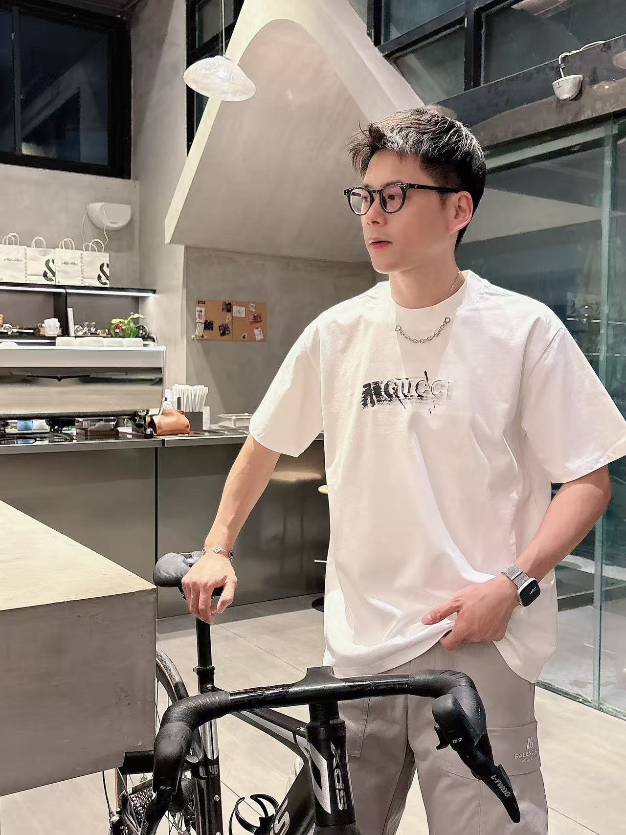 古驰 * 𝟐6𝐬s 春夏休闲短袖定制面料 品牌经典LOGO 工艺精致 休闲百搭 【𝐒𝐢𝐳𝐞：码数】 S-