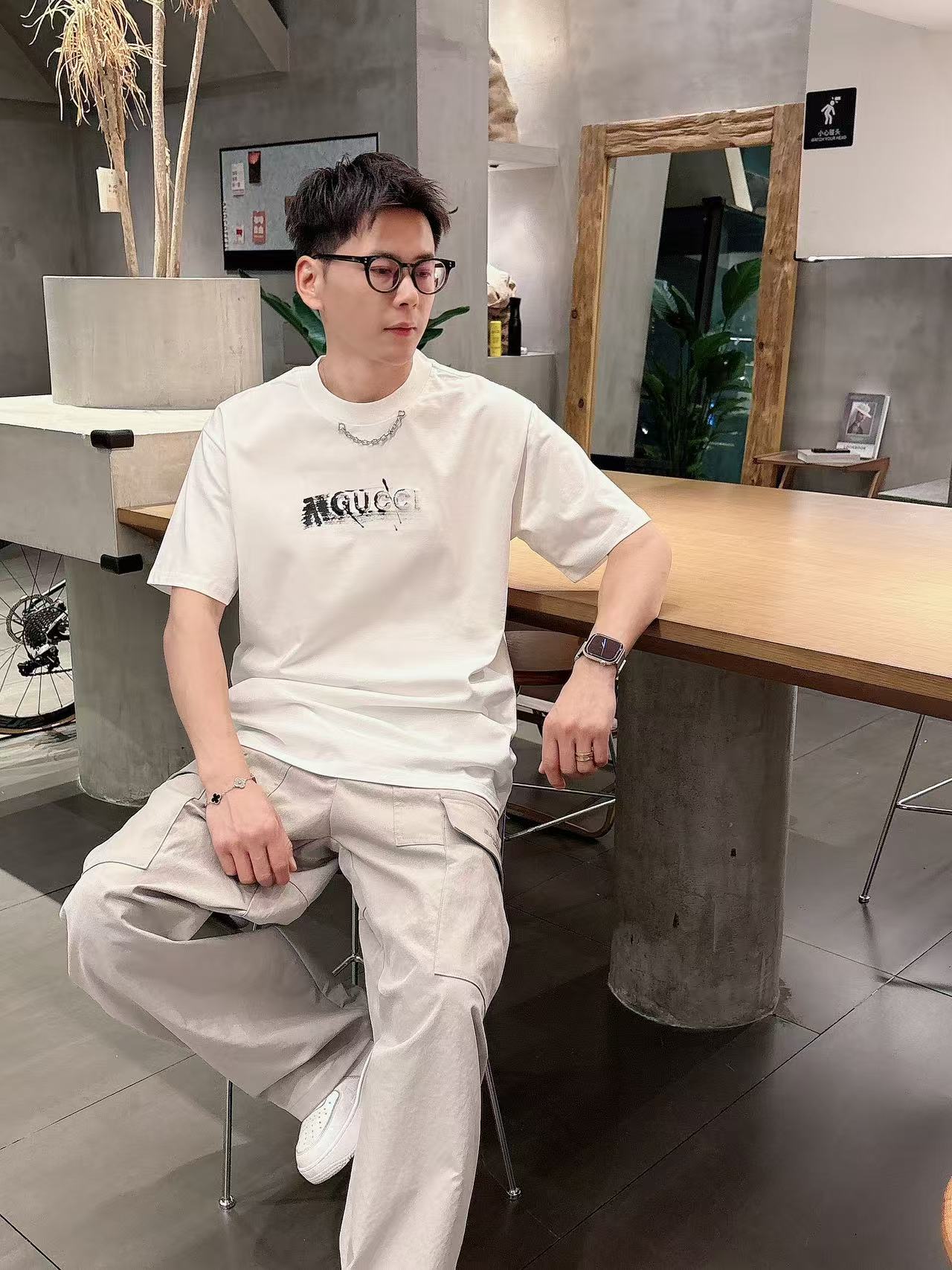 古驰 * 𝟐6𝐬s 春夏休闲短袖定制面料 品牌经典LOGO 工艺精致 休闲百搭 【𝐒𝐢𝐳𝐞：码数】 S-