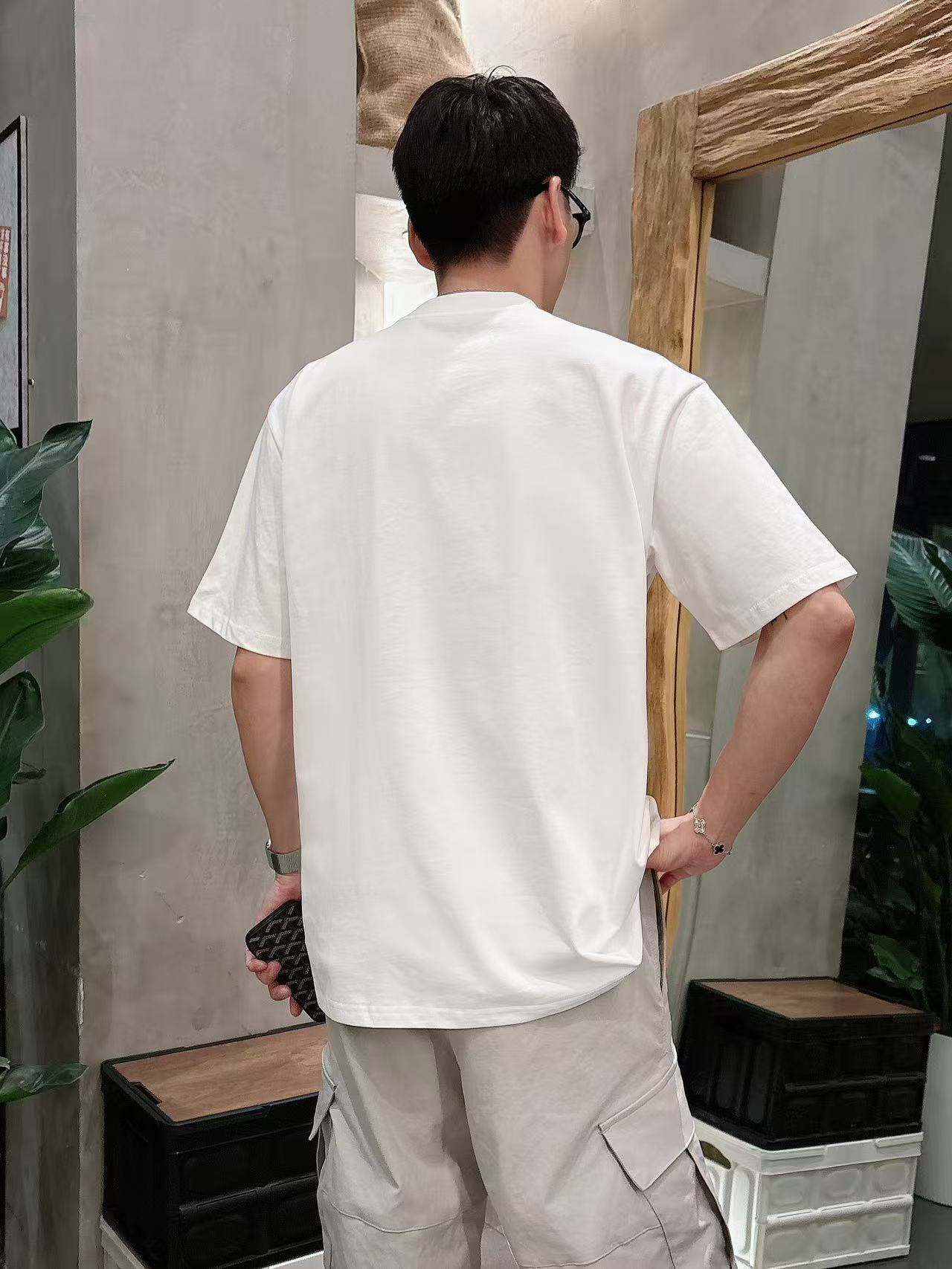 古驰 * 𝟐6𝐬s 春夏休闲短袖定制面料 品牌经典LOGO 工艺精致 休闲百搭 【𝐒𝐢𝐳𝐞：码数】 S-