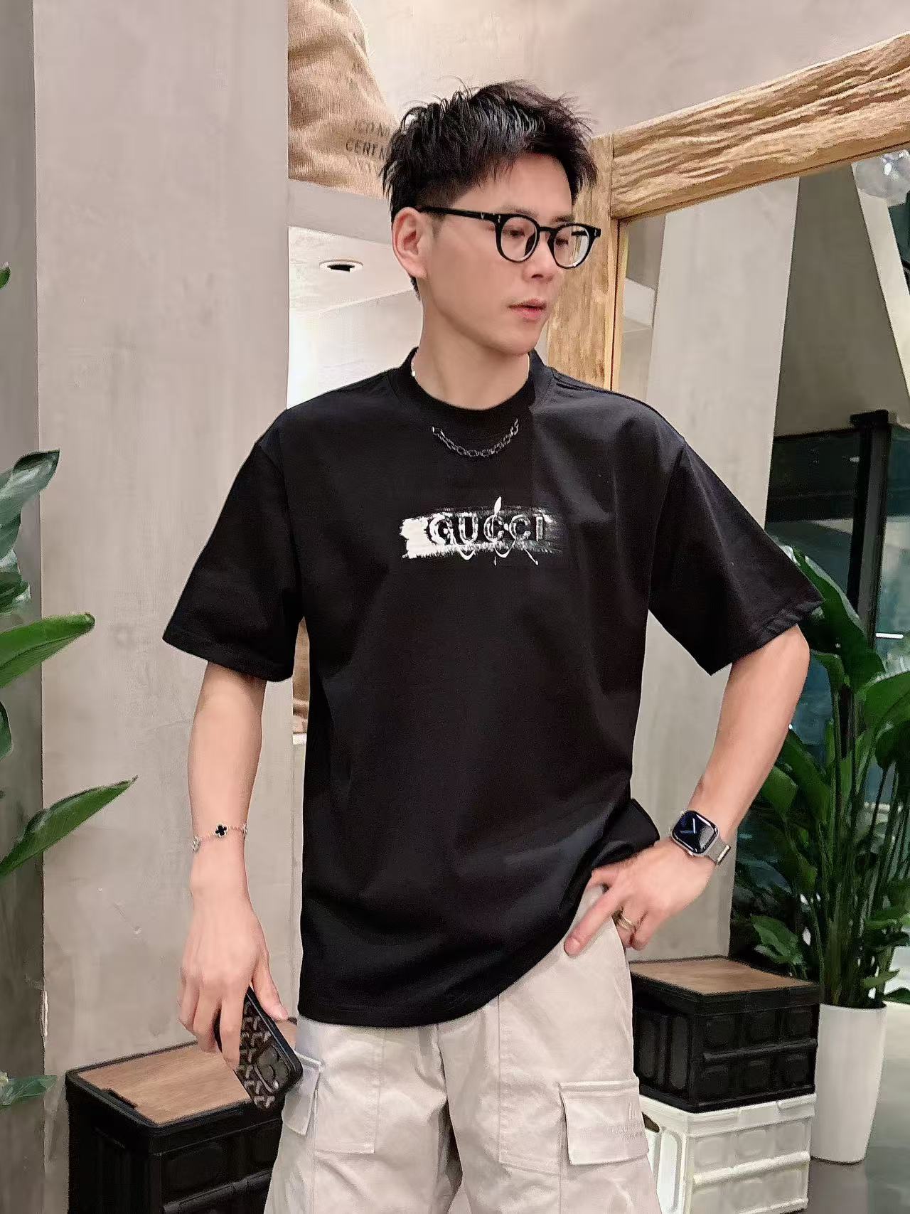 古驰 * 𝟐6𝐬s 春夏休闲短袖定制面料 品牌经典LOGO 工艺精致 休闲百搭 【𝐒𝐢𝐳𝐞：码数】 S-