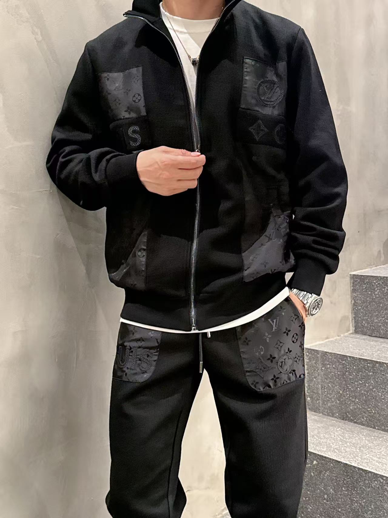 LV* 𝟐5𝐬s 秋冬新款 时尚休闲套装 品牌经典LOGO ，舒适度极好，手触感强烈。辨识度极高 定制进