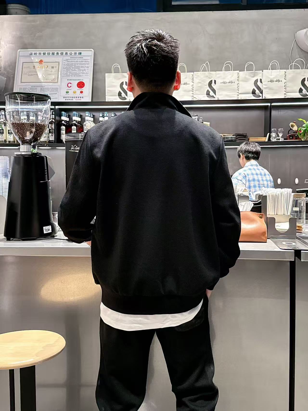 LV* 𝟐5𝐬s 秋冬新款 时尚休闲套装 品牌经典LOGO ，舒适度极好，手触感强烈。辨识度极高 定制进