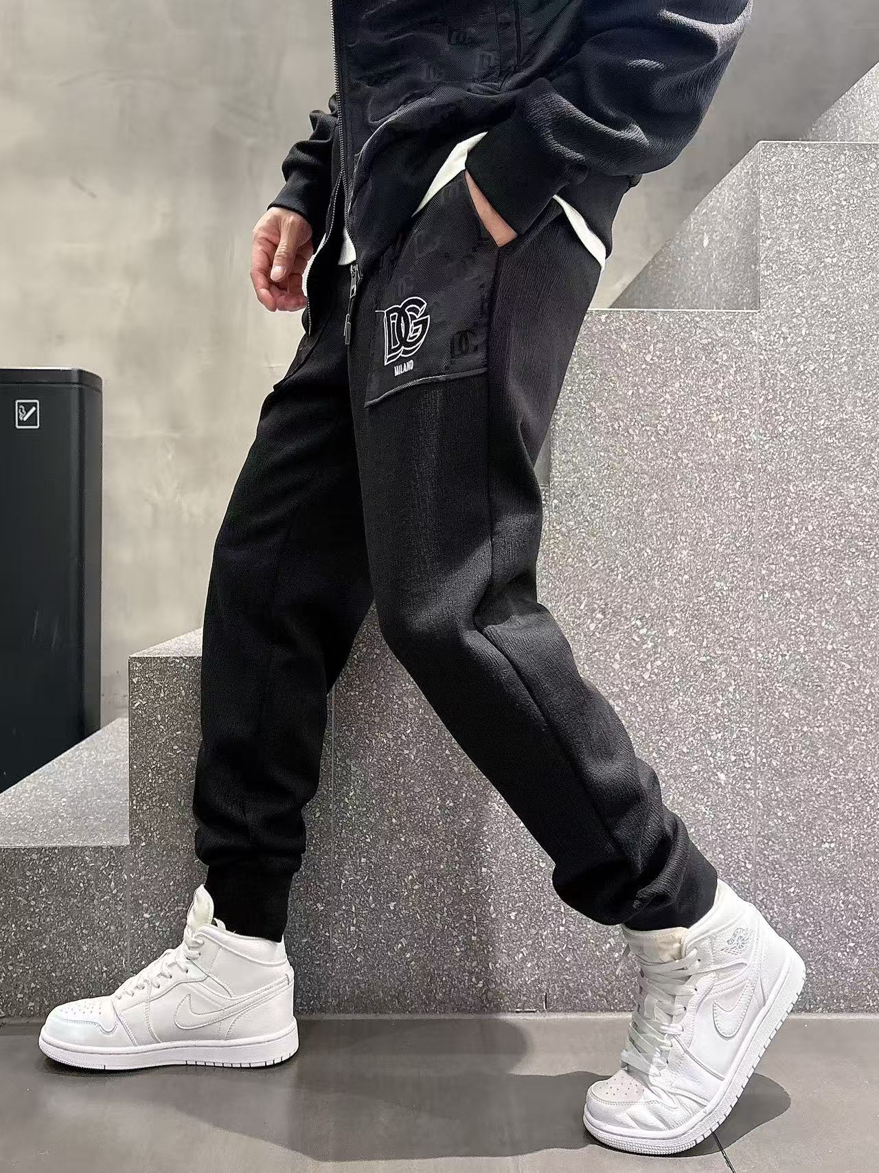 DG* 𝟐5𝐬s 秋冬新款 时尚休闲套装 品牌经典LOGO ，舒适度极好，手触感强烈。辨识度极高 定制进