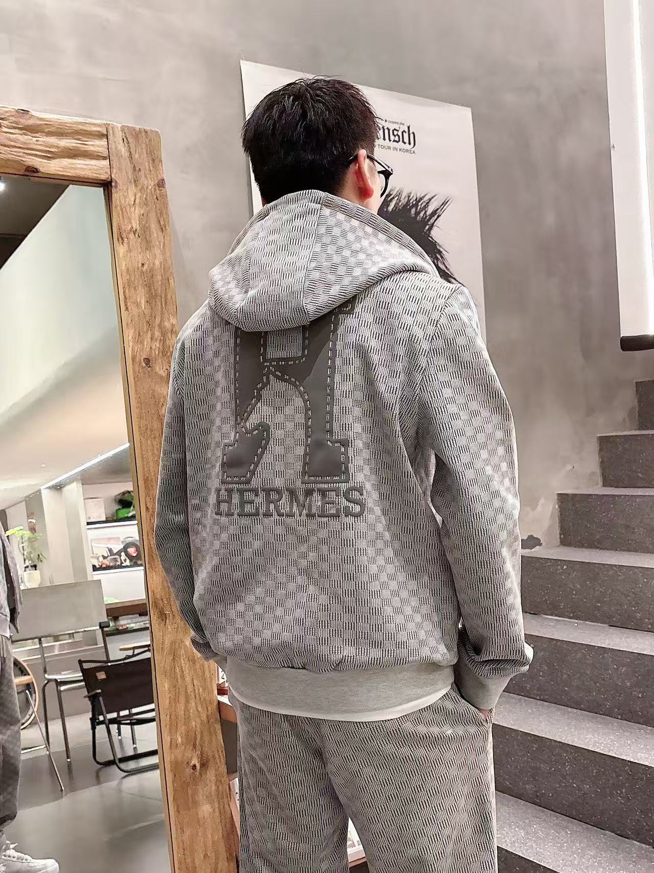 H家* 𝟐5𝐬s 秋冬新款 时尚休闲套装 品牌经典LOGO ，舒适度极好，手触感强烈。辨识度极高 定制进