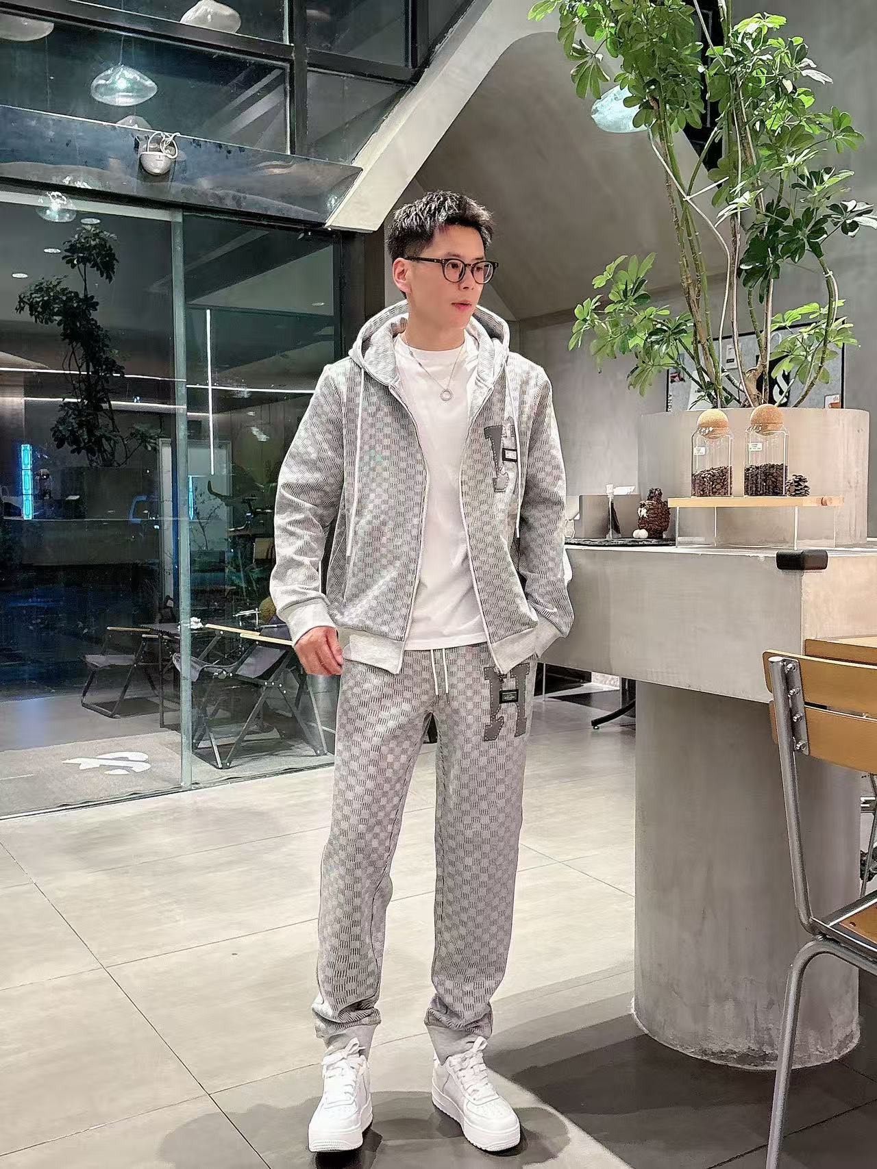 . 357550_420 357550_420 357550_420 357550_420