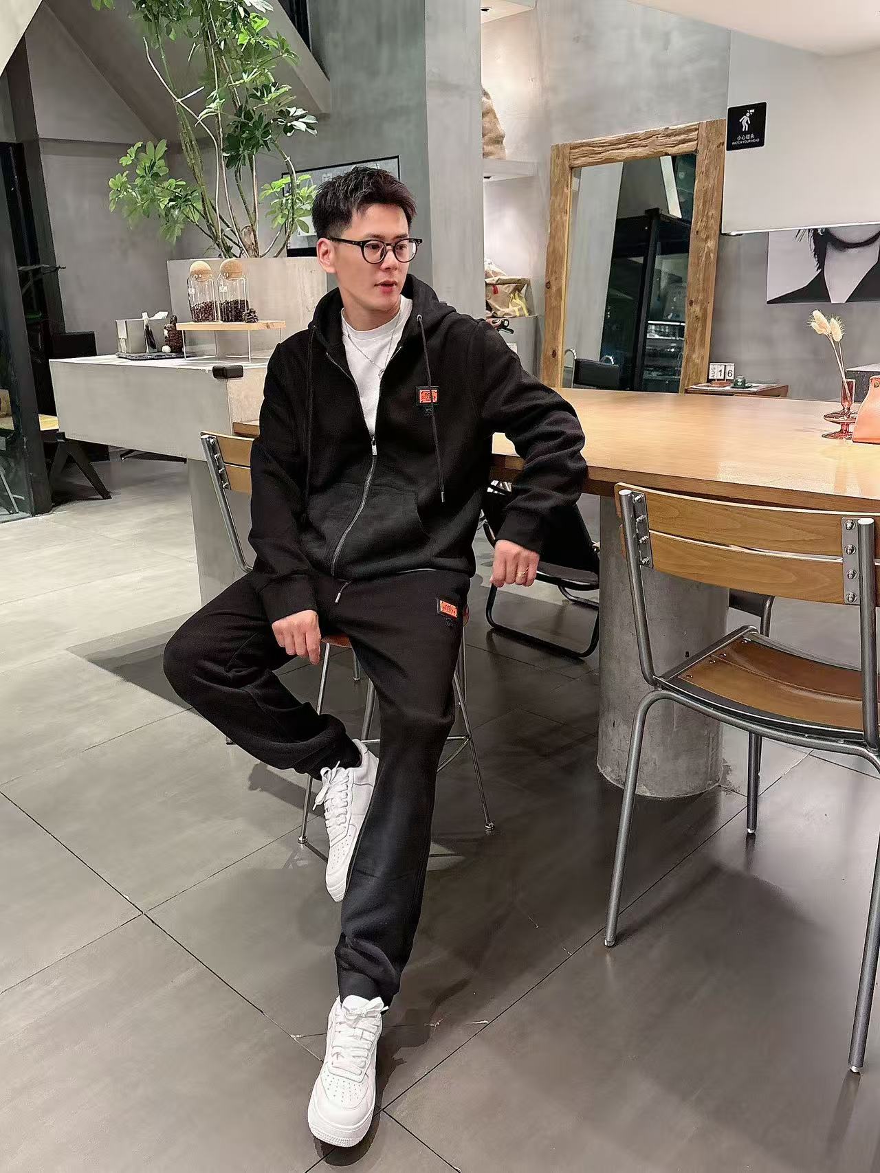 H家* 𝟐5𝐬s 秋冬新款 时尚休闲套装 品牌经典LOGO ，舒适度极好，手触感强烈。辨识度极高 定制进