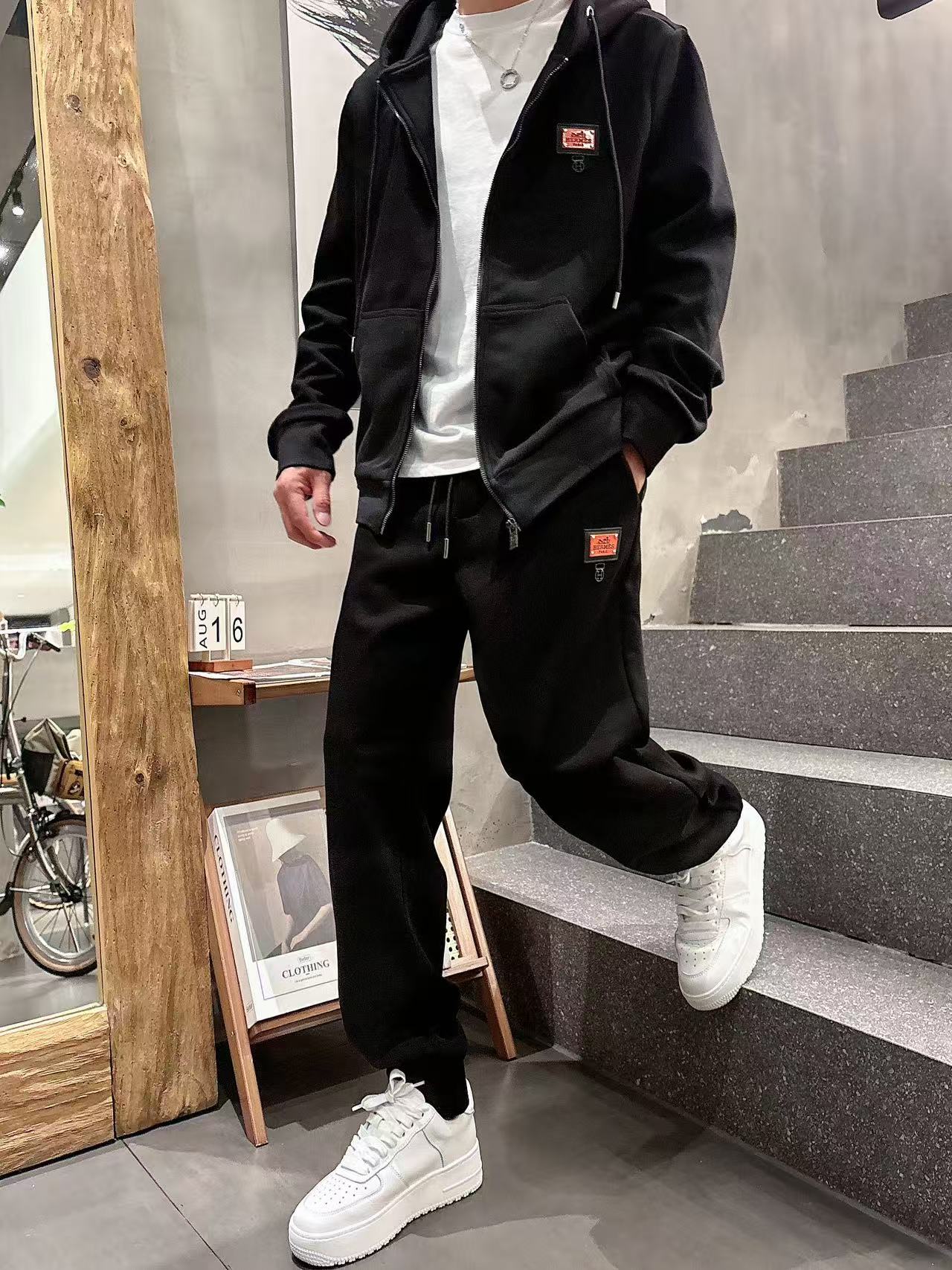 H家* 𝟐5𝐬s 秋冬新款 时尚休闲套装 品牌经典LOGO ，舒适度极好，手触感强烈。辨识度极高 定制进