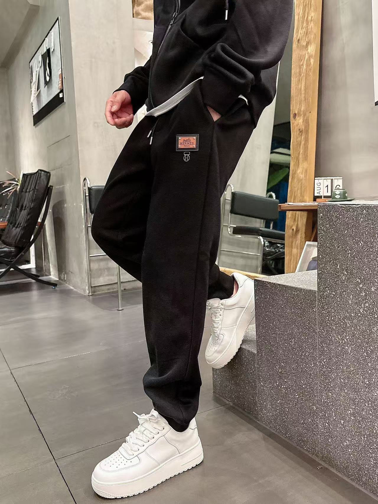 H家* 𝟐5𝐬s 秋冬新款 时尚休闲套装 品牌经典LOGO ，舒适度极好，手触感强烈。辨识度极高 定制进