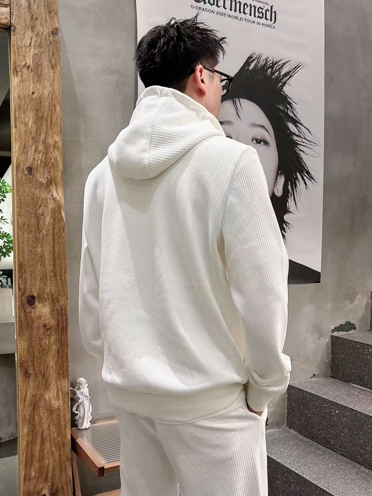 普拉达* 𝟐5𝐬s 秋冬新款 时尚休闲套装 品牌经典LOGO ，舒适度极好，手触感强烈。辨识度极高 定制