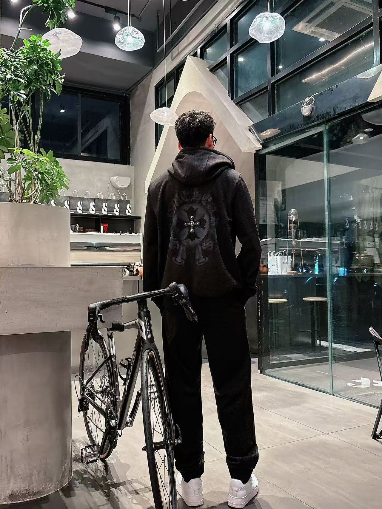 克罗心* 𝟐5𝐬s 秋冬新款 时尚休闲套装 品牌经典LOGO ，舒适度极好，手触感强烈。辨识度极高 定制