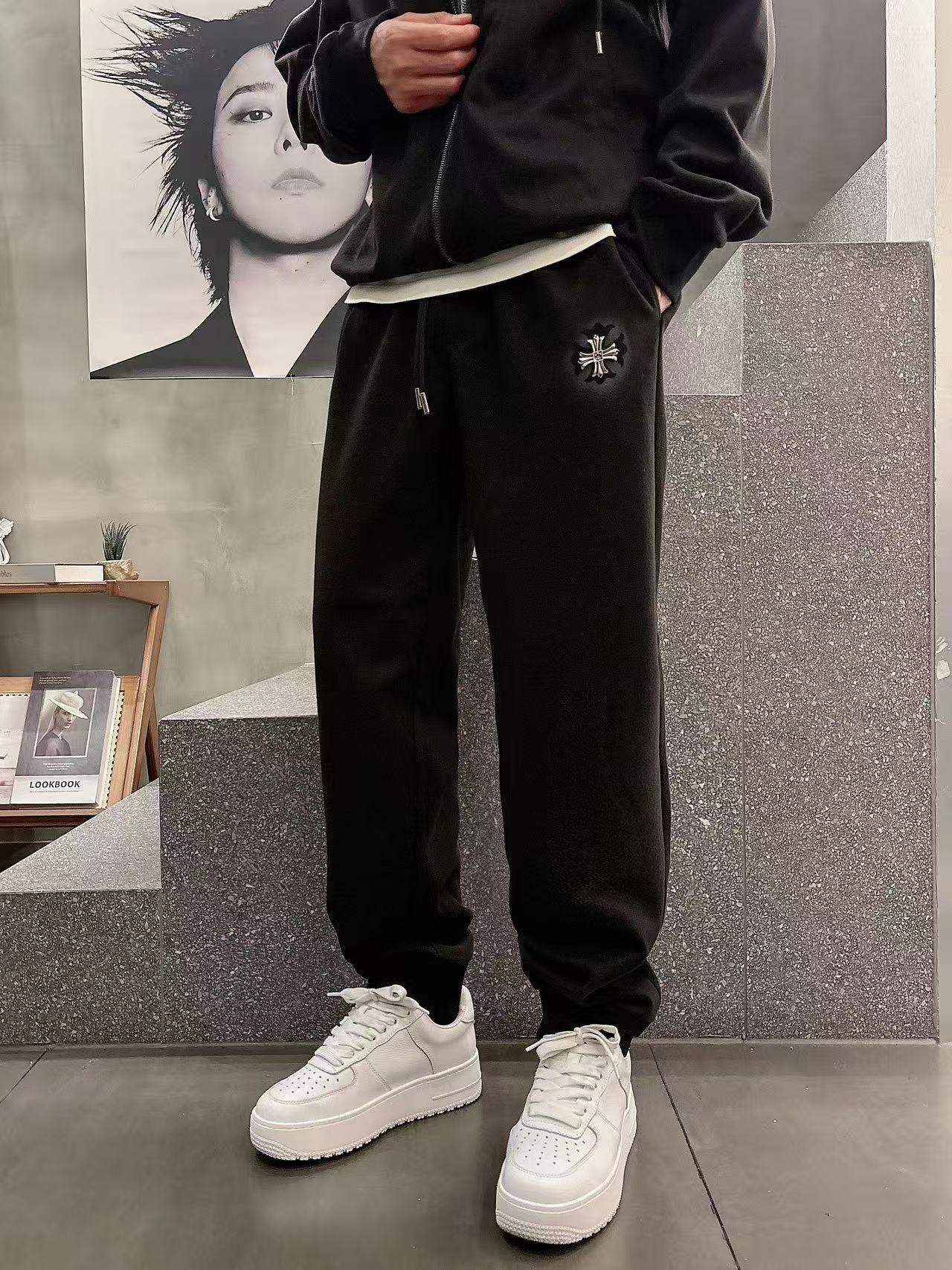 克罗心* 𝟐5𝐬s 秋冬新款 时尚休闲套装 品牌经典LOGO ，舒适度极好，手触感强烈。辨识度极高 定制