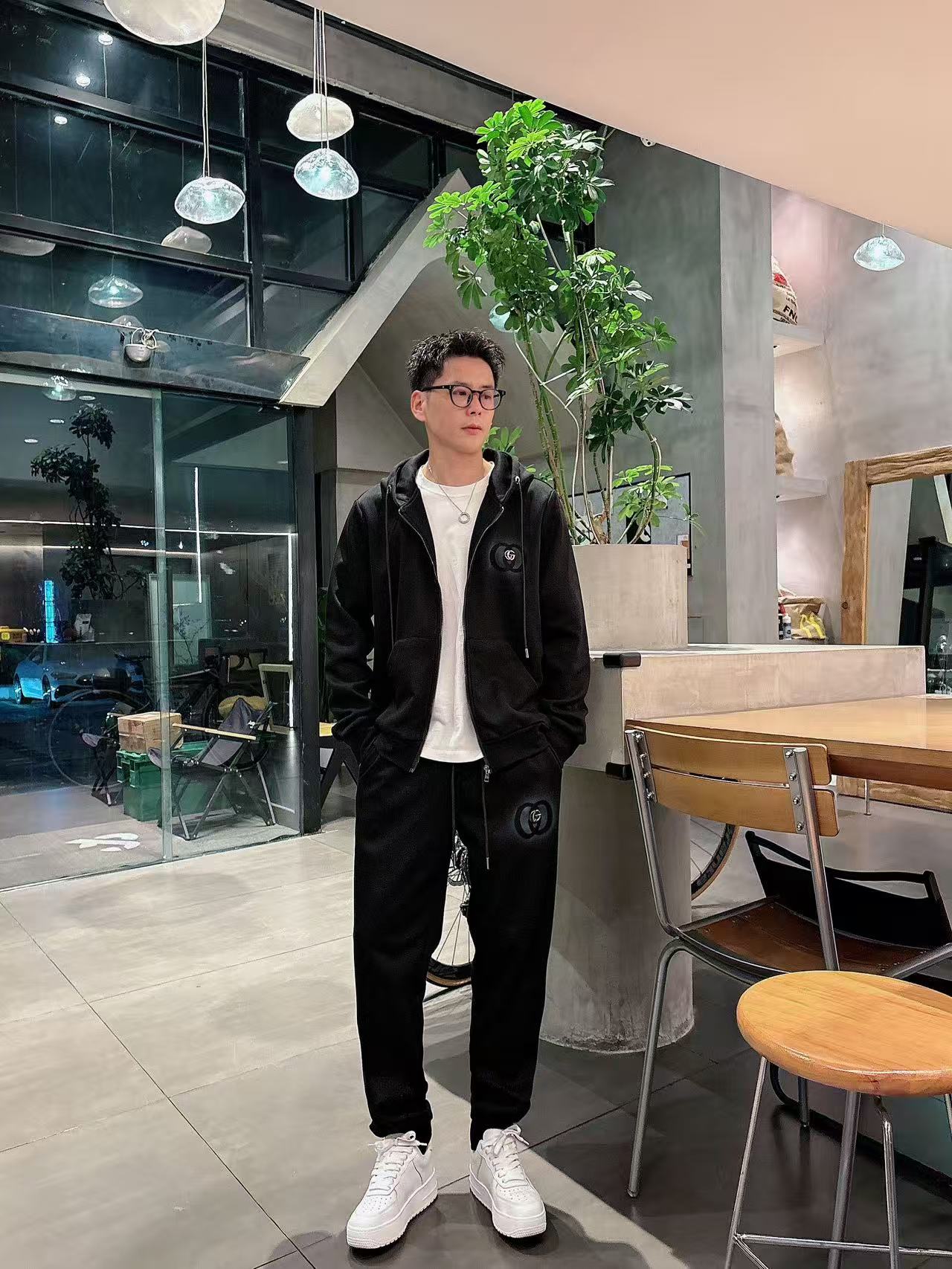 古驰* 𝟐5𝐬s 秋冬新款 时尚休闲套装 品牌经典LOGO ，舒适度极好，手触感强烈。辨识度极高 定制进