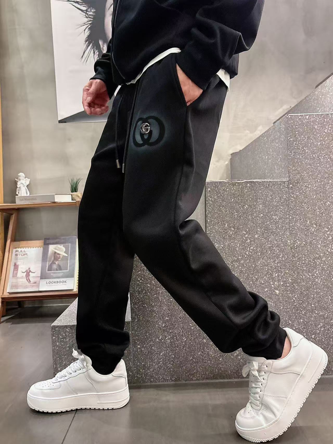 古驰* 𝟐5𝐬s 秋冬新款 时尚休闲套装 品牌经典LOGO ，舒适度极好，手触感强烈。辨识度极高 定制进