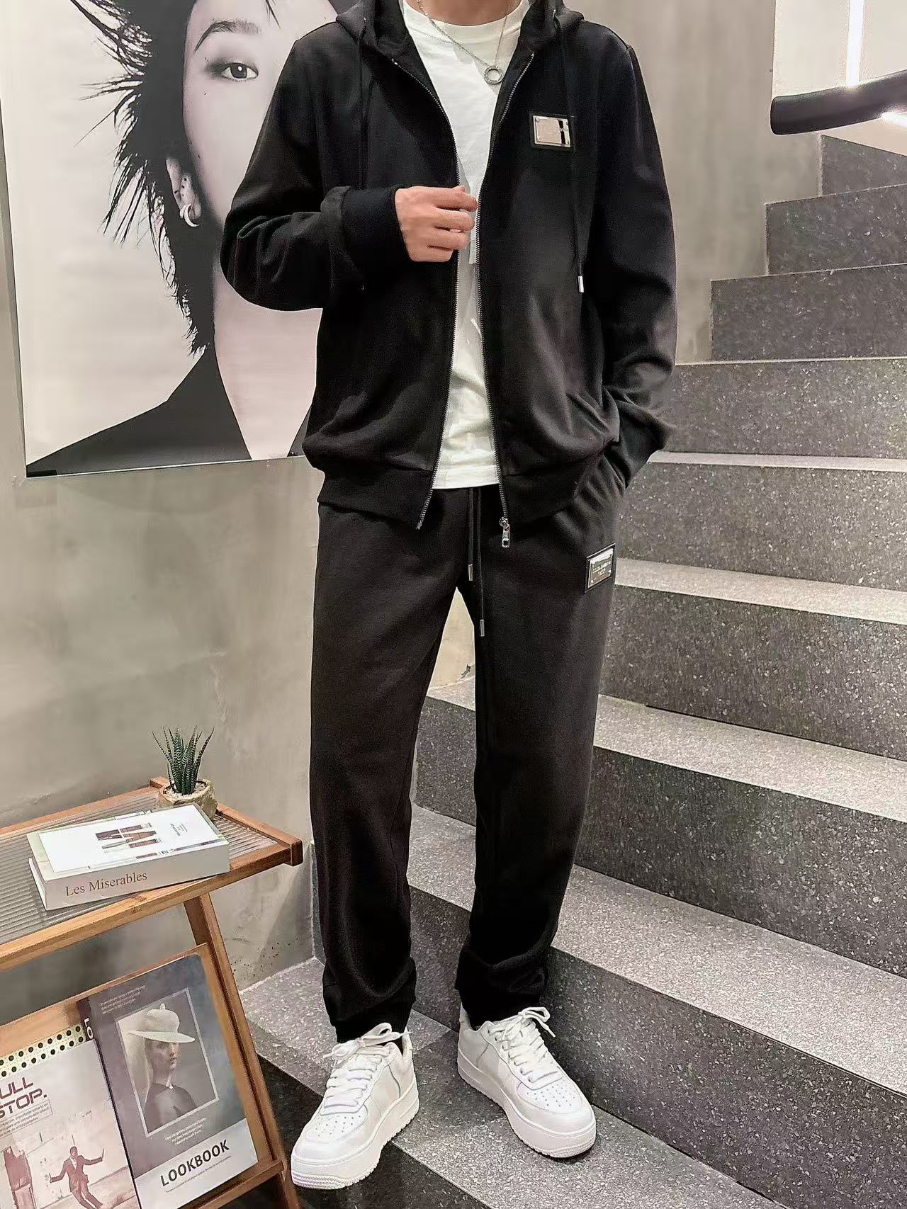 DG * 𝟐5𝐬s 秋冬新款 时尚休闲套装 品牌经典LOGO ，舒适度极好，手触感强烈。辨识度极高 定制