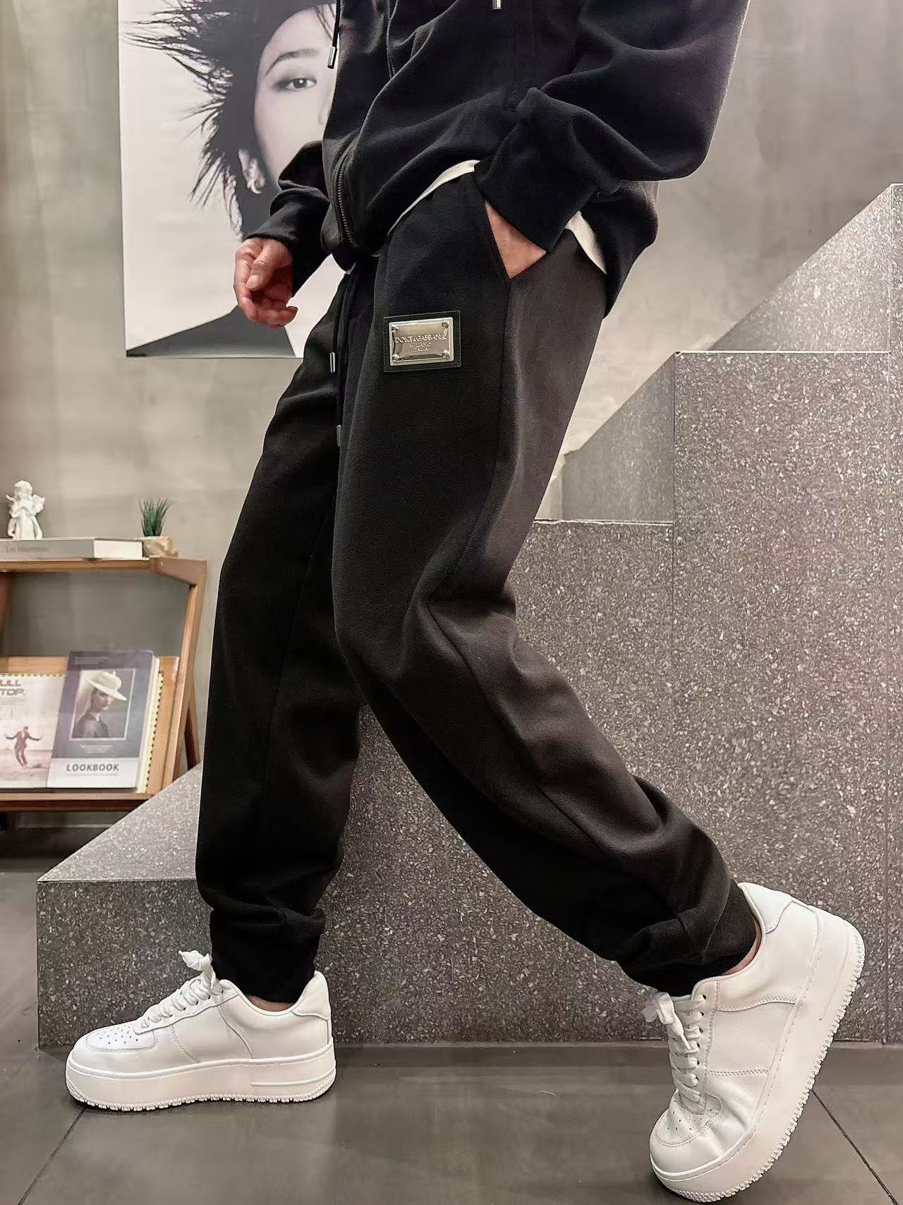 DG * 𝟐5𝐬s 秋冬新款 时尚休闲套装 品牌经典LOGO ，舒适度极好，手触感强烈。辨识度极高 定制