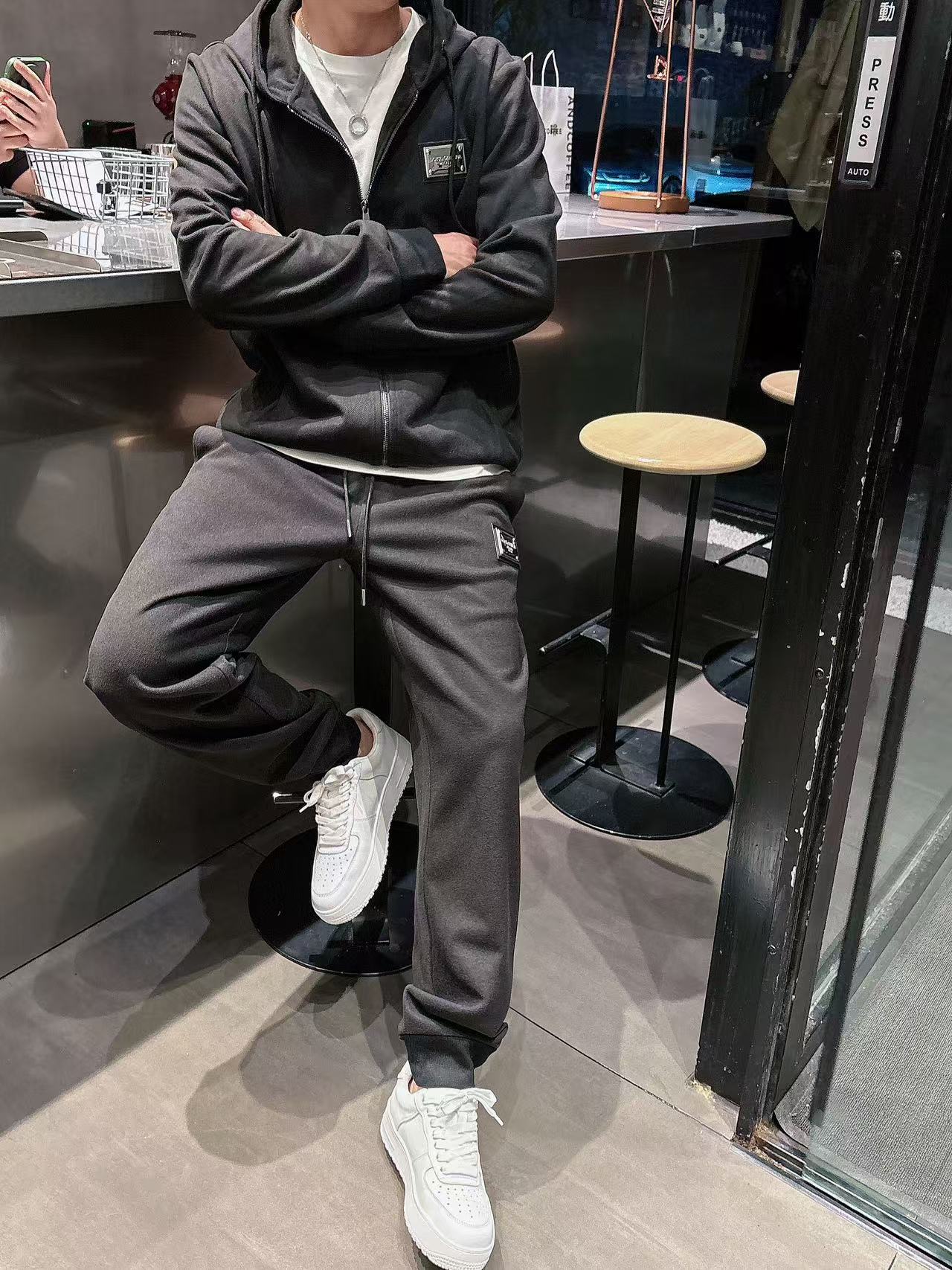 DG * 𝟐5𝐬s 秋冬新款 时尚休闲套装 品牌经典LOGO ，舒适度极好，手触感强烈。辨识度极高 定制