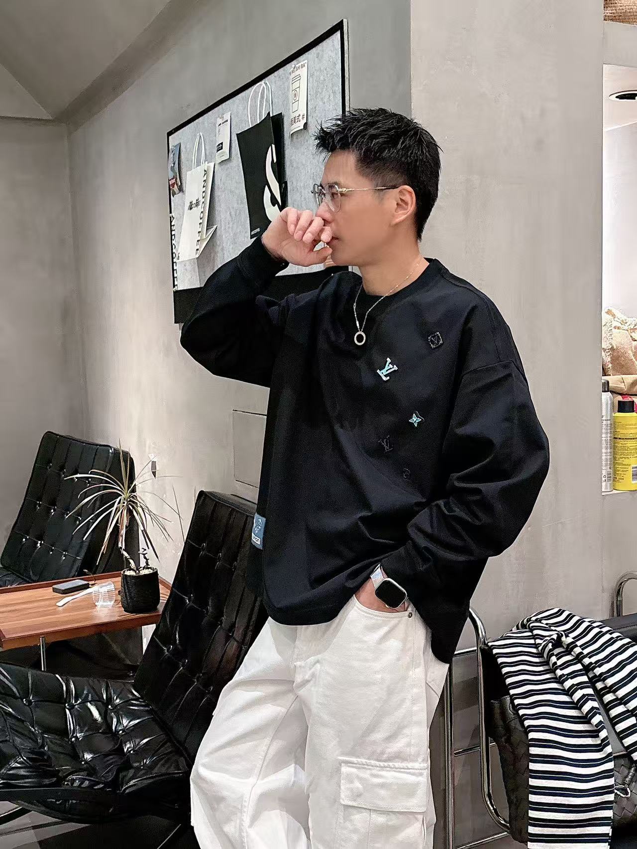 2025秋季新款 LV 手绘定制标休闲长袖 【over size宽松版型】 定制300g高支100%纯棉