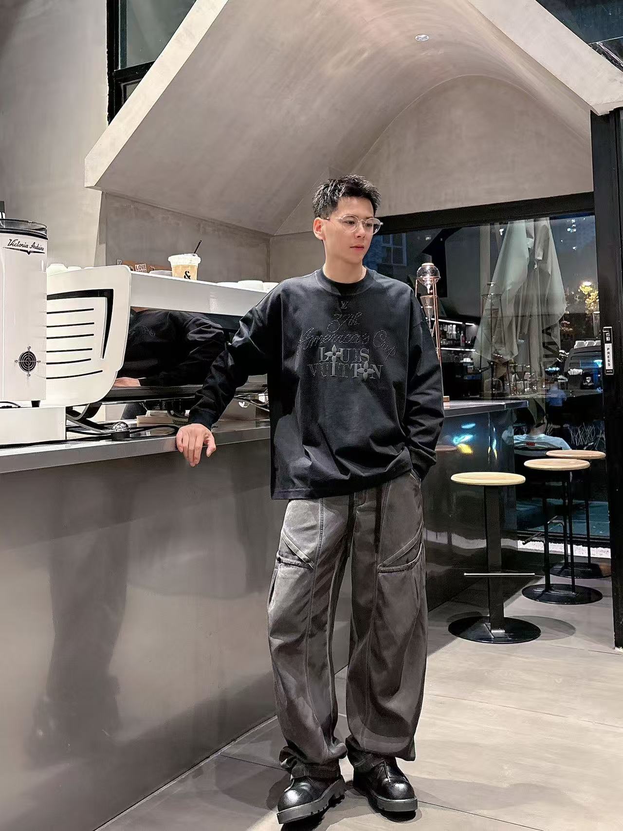 2025秋季新款 LV 手绘定制标休闲长袖 【over size宽松版型】 定制300g高支100%纯棉