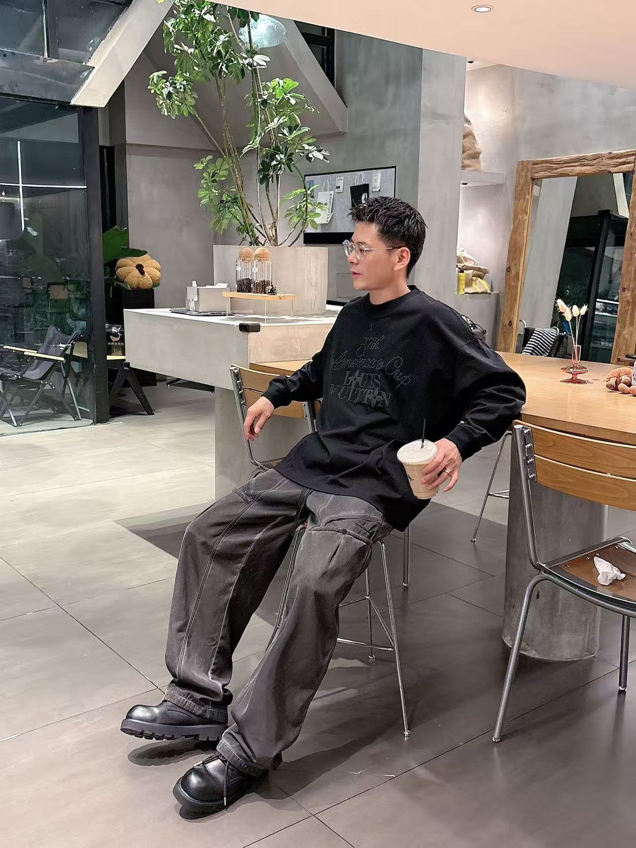 2025秋季新款 LV 手绘定制标休闲长袖 【over size宽松版型】 定制300g高支100%纯棉