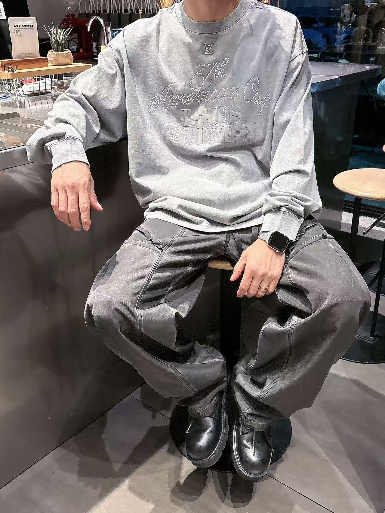 2025秋季新款 LV 手绘定制标休闲长袖 【over size宽松版型】 定制300g高支100%纯棉