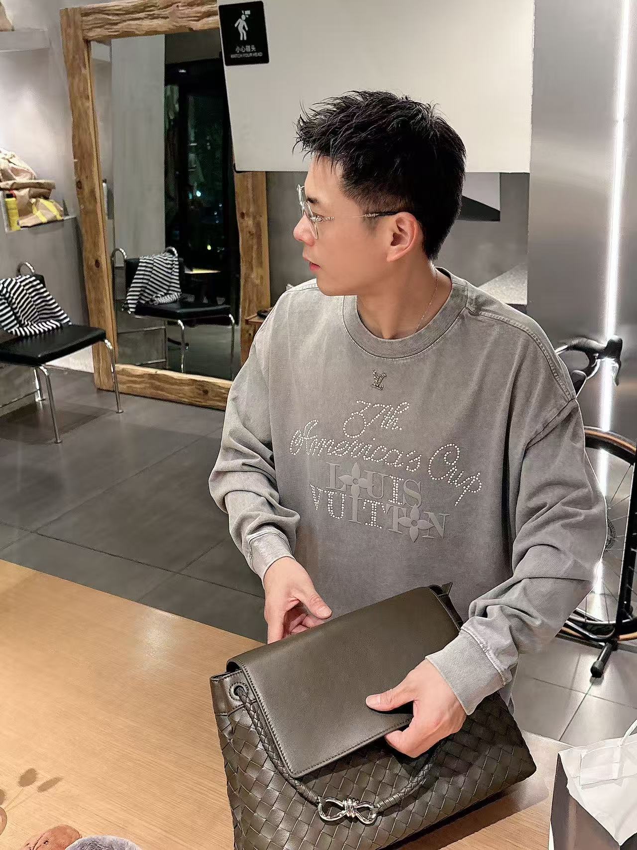 2025秋季新款 LV 手绘定制标休闲长袖 【over size宽松版型】 定制300g高支100%纯棉