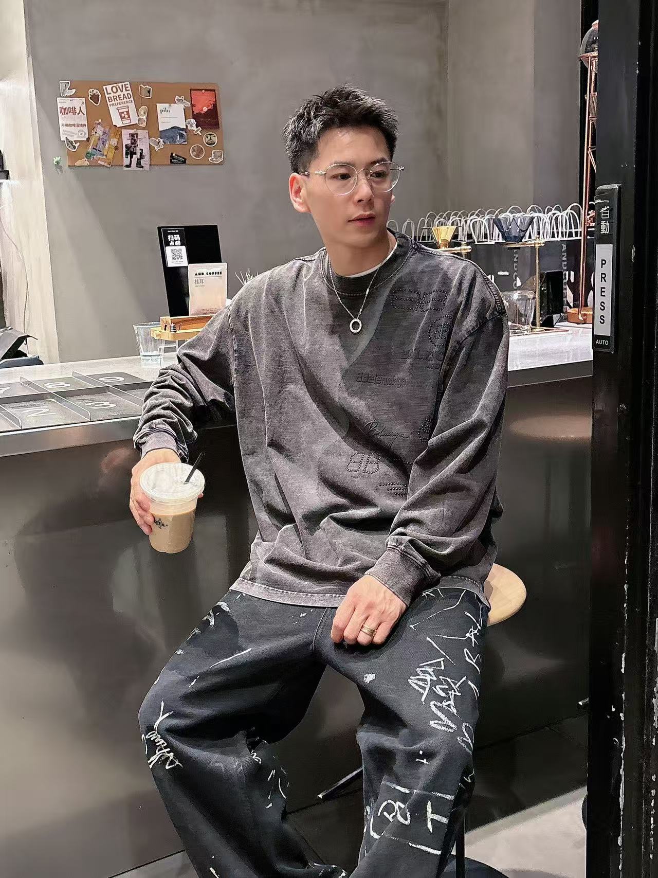 2025秋季新款 巴黎世家 手绘定制标休闲长袖 【over size宽松版型】 定制300g高支100%