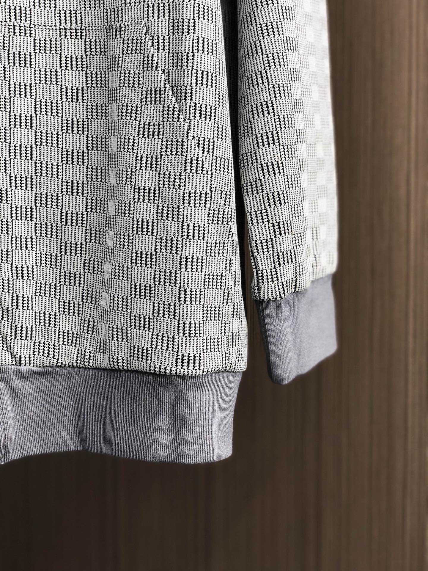 LV*（套装不分开）𝟐5𝐬s 秋冬新款 时尚休闲套装 品牌经典LOGO ，舒适度极好，手触感强烈。辨识度