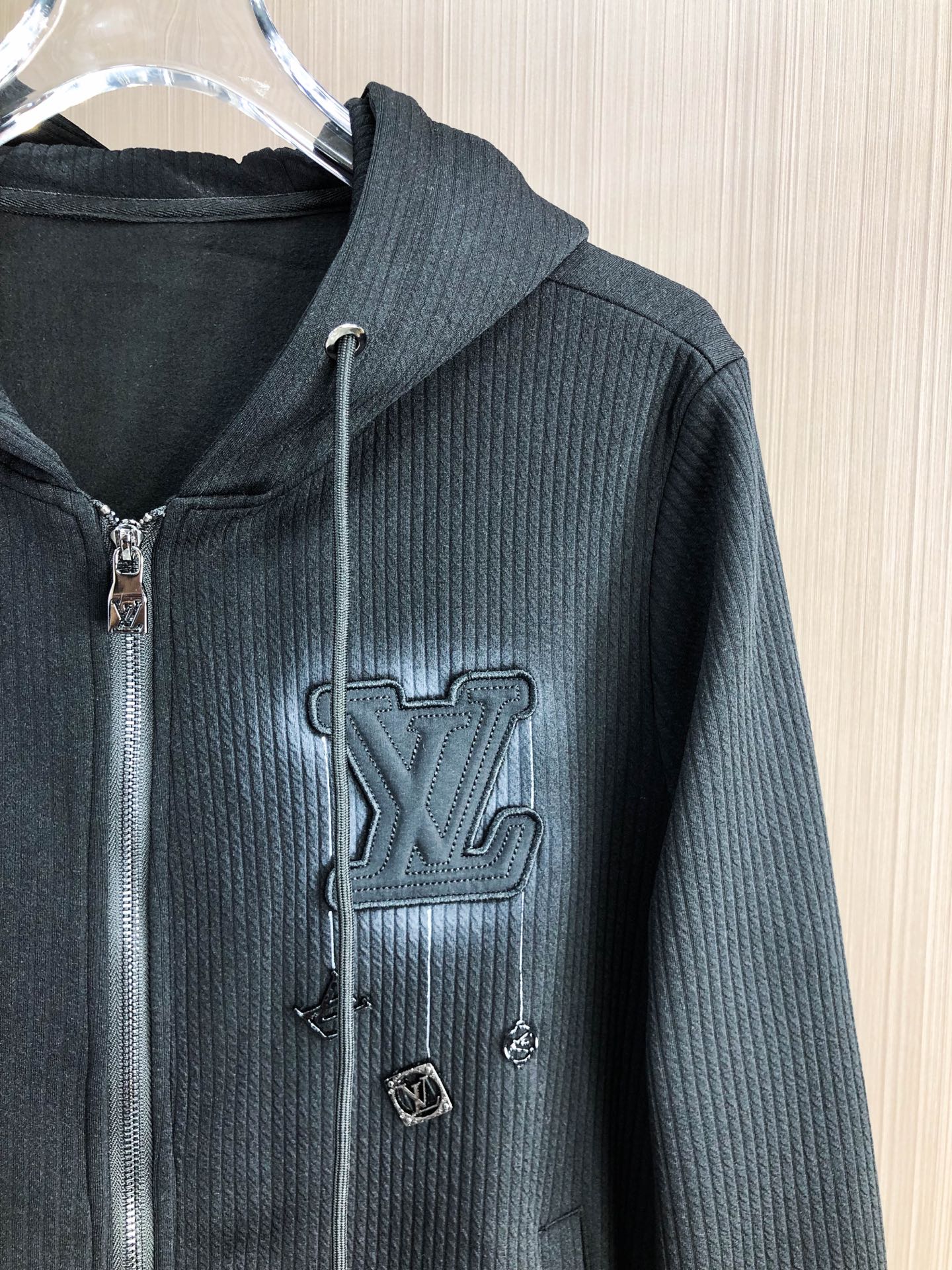 LV*（套装可分开）𝟐5𝐬s 秋冬新款 时尚休闲套装 品牌经典LOGO ，舒适度极好，手触感强烈。辨识度