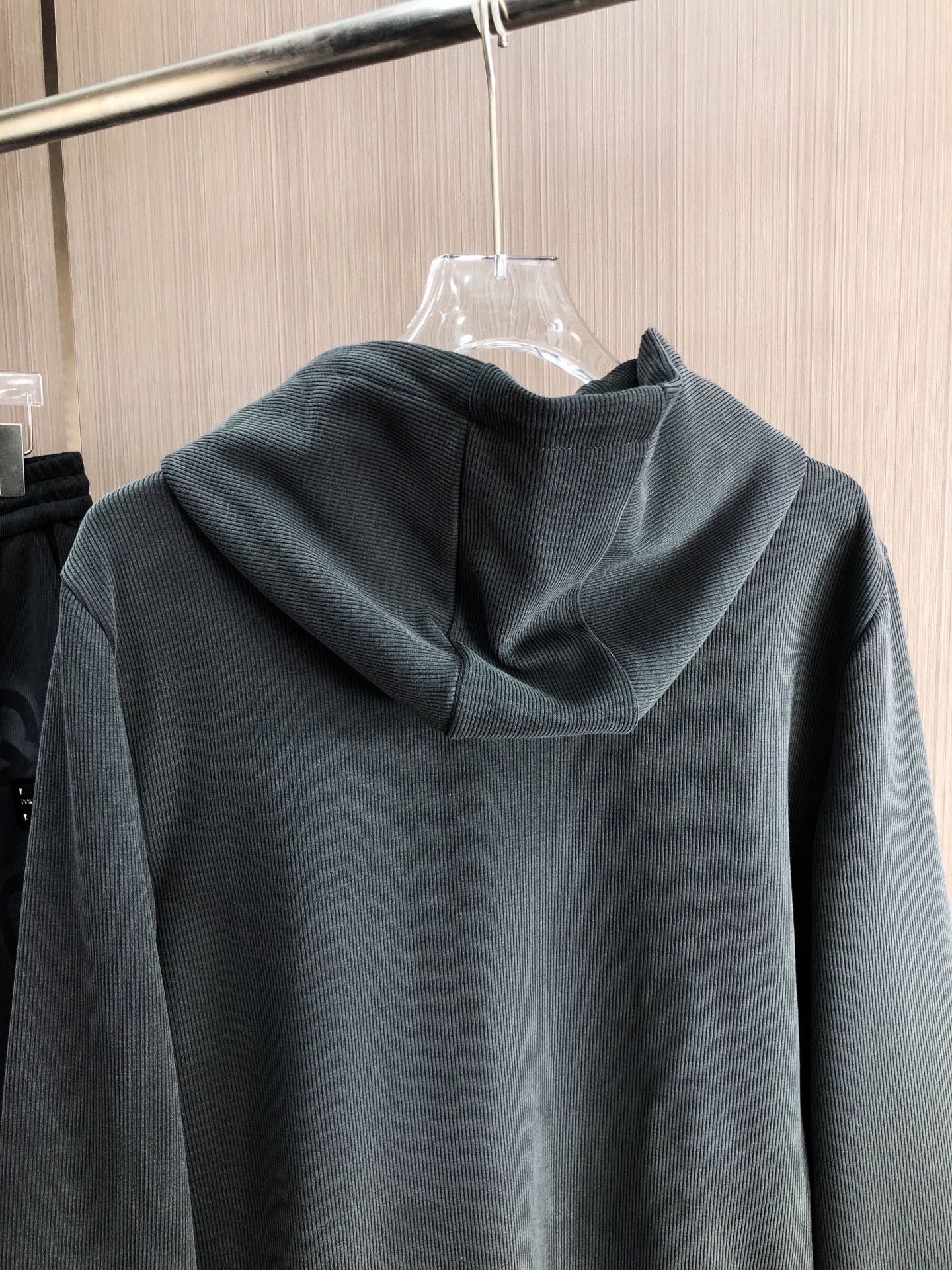 DG *（灰色）（套装可分开）𝟐5𝐬s 秋冬新款 时尚休闲套装 品牌经典LOGO ，舒适度极好，手触感强