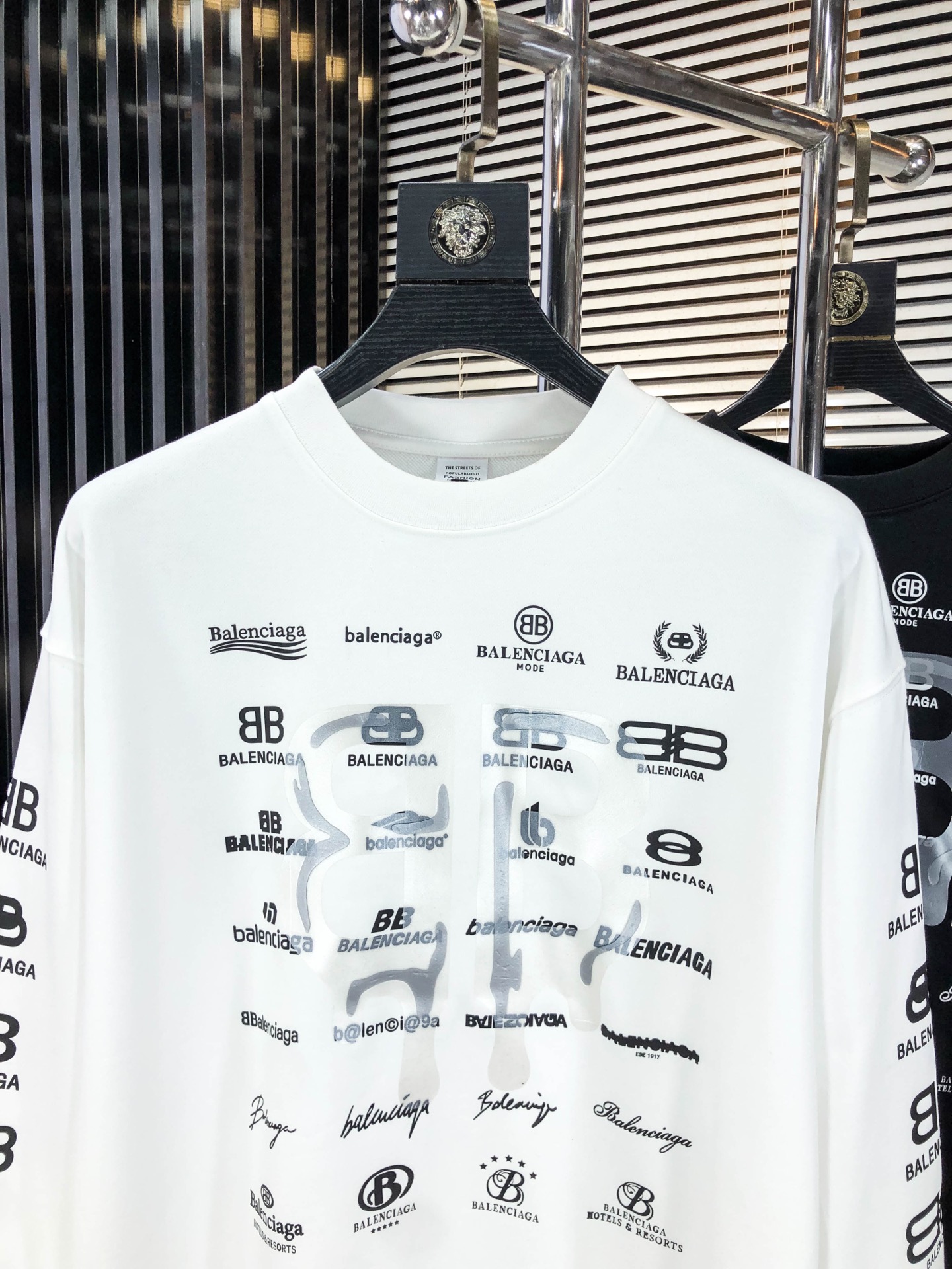 巴黎世家 25秋冬系列卫衣400克毛圈面料 经典印花工艺 手感舒适 百搭休闲卫衣 码数：S-4XL颜色：