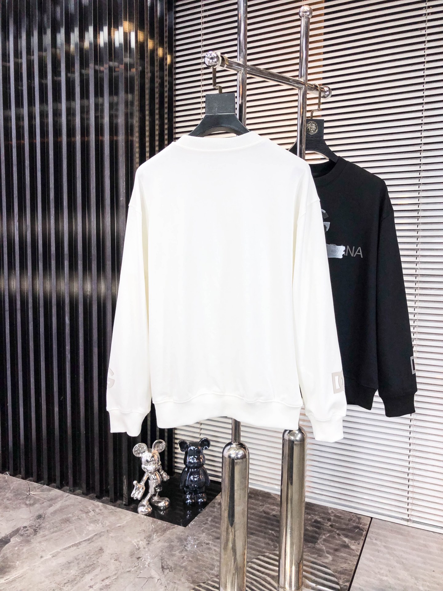 巴黎世家 25秋冬系列卫衣400克毛圈面料 经典印花工艺 手感舒适 百搭休闲卫衣 码数：S-4XL颜色：