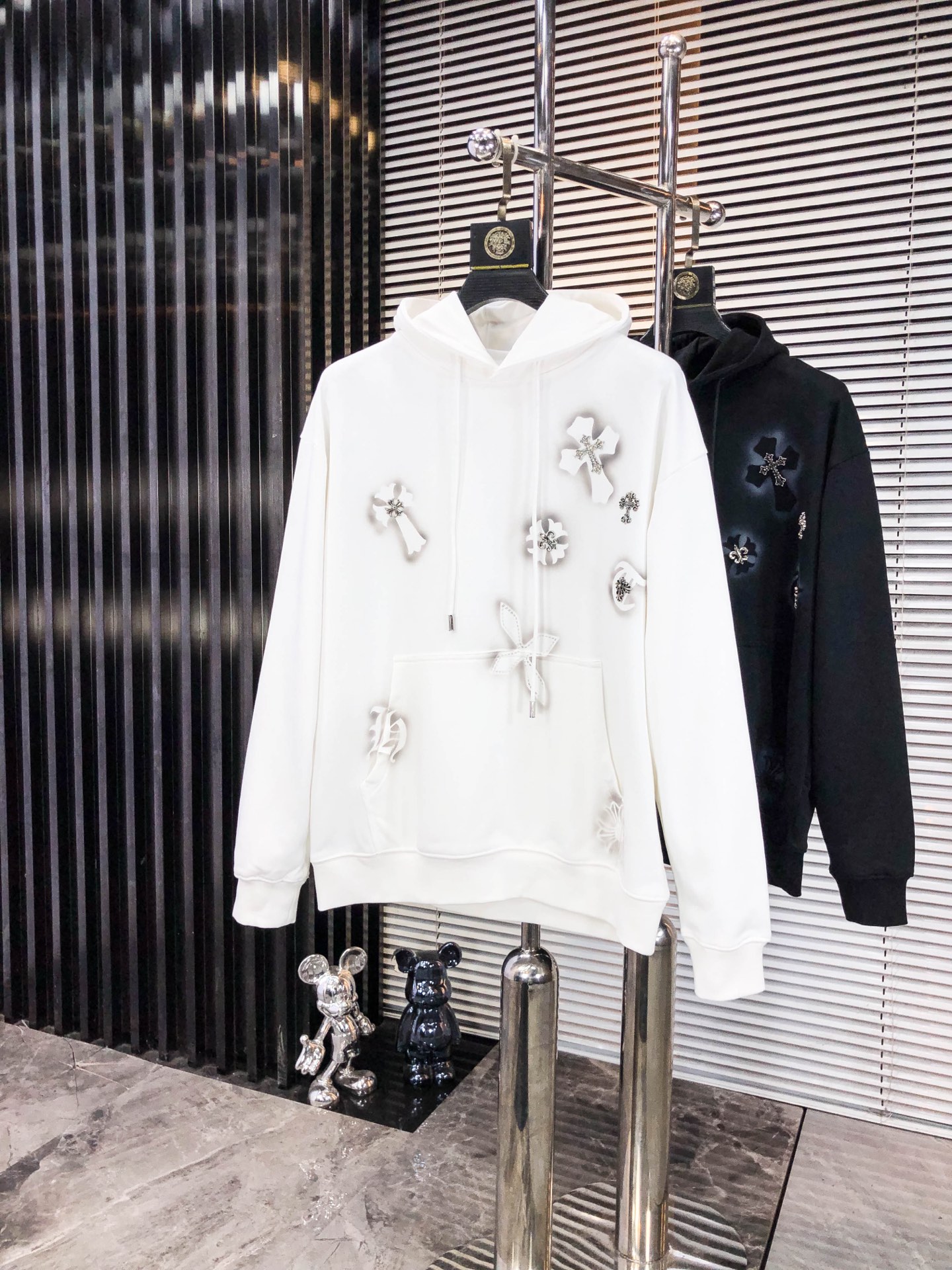 克罗心 25秋冬系列卫衣400克毛圈面料 喷绘工艺 定制标手感舒适 百搭休闲带帽卫衣 码数：S-4XL颜