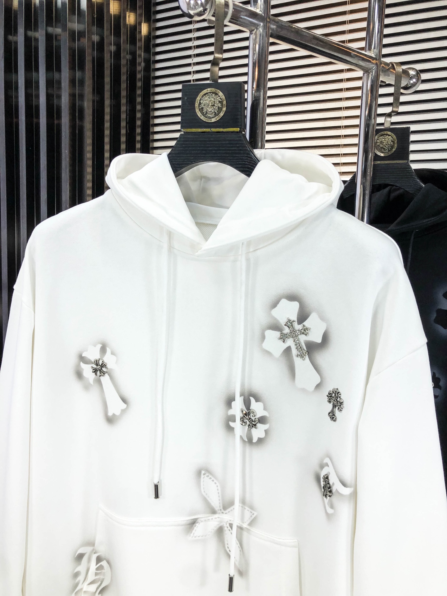 克罗心 25秋冬系列卫衣400克毛圈面料 喷绘工艺 定制标手感舒适 百搭休闲带帽卫衣 码数：S-4XL颜