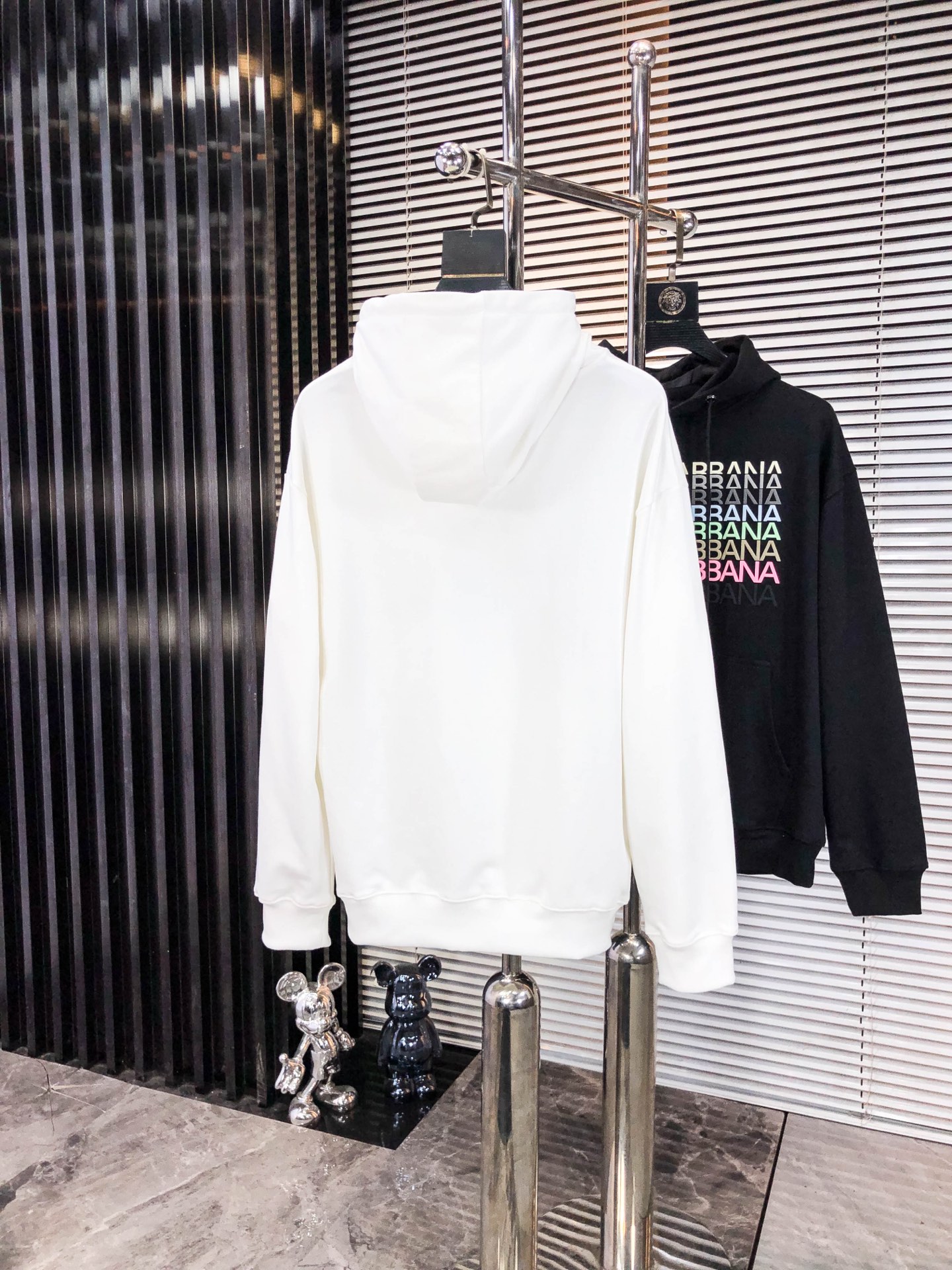 DG 25秋冬系列卫衣400克毛圈面料 经典发泡印花工艺 手感舒适 百搭休闲带帽卫衣 码数：S-4XL颜