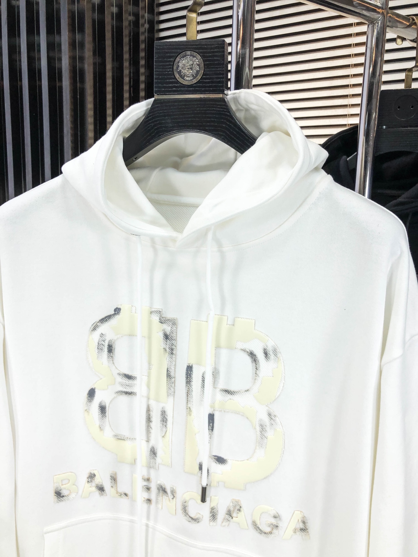 巴黎世家 25秋冬系列卫衣400克毛圈面料 经典贴布手绘工艺 手感舒适 百搭休闲带帽卫衣 码数：S-4X