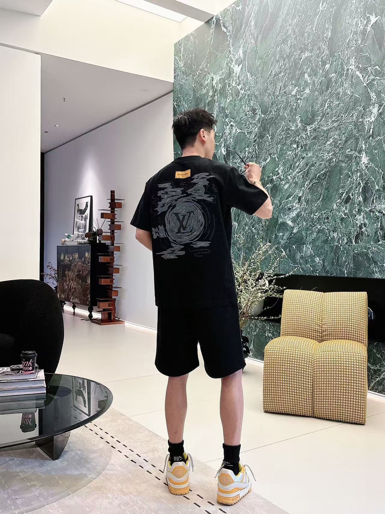 LV * 𝟐6𝐬s 春夏 短袖套装 （可分开） 微宽松版型 品牌经典LOGO 工艺精致 100%纯棉 休