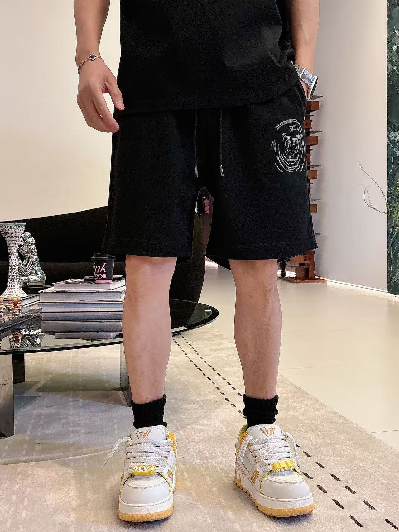 LV * 𝟐6𝐬s 春夏 短袖套装 （可分开） 微宽松版型 品牌经典LOGO 工艺精致 100%纯棉 休