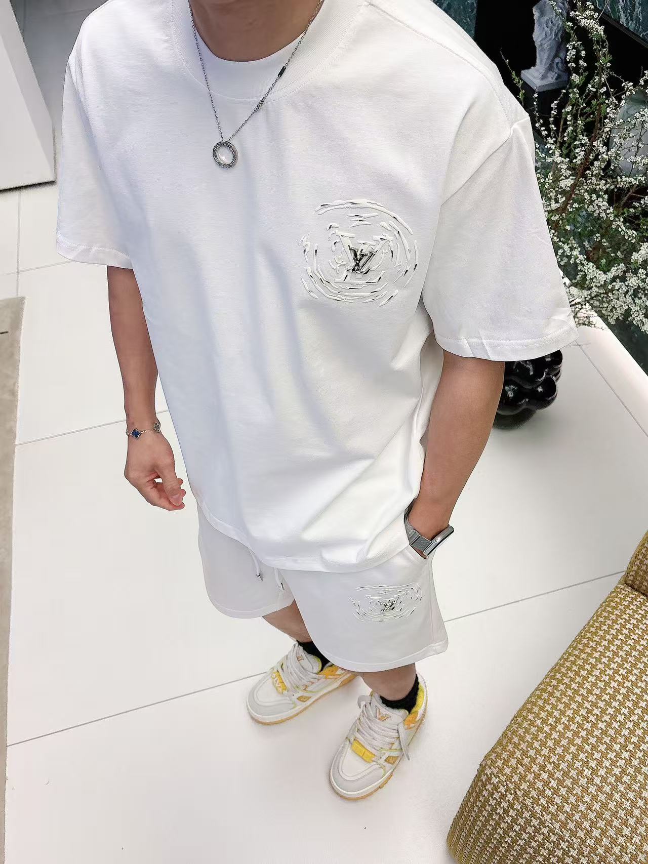 LV * 𝟐6𝐬s 春夏 短袖套装 （可分开） 微宽松版型 品牌经典LOGO 工艺精致 100%纯棉 休