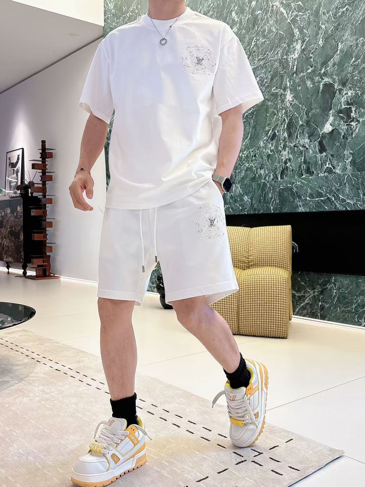 LV * 𝟐6𝐬s 春夏 短袖套装 （可分开） 微宽松版型 品牌经典LOGO 工艺精致 100%纯棉 休