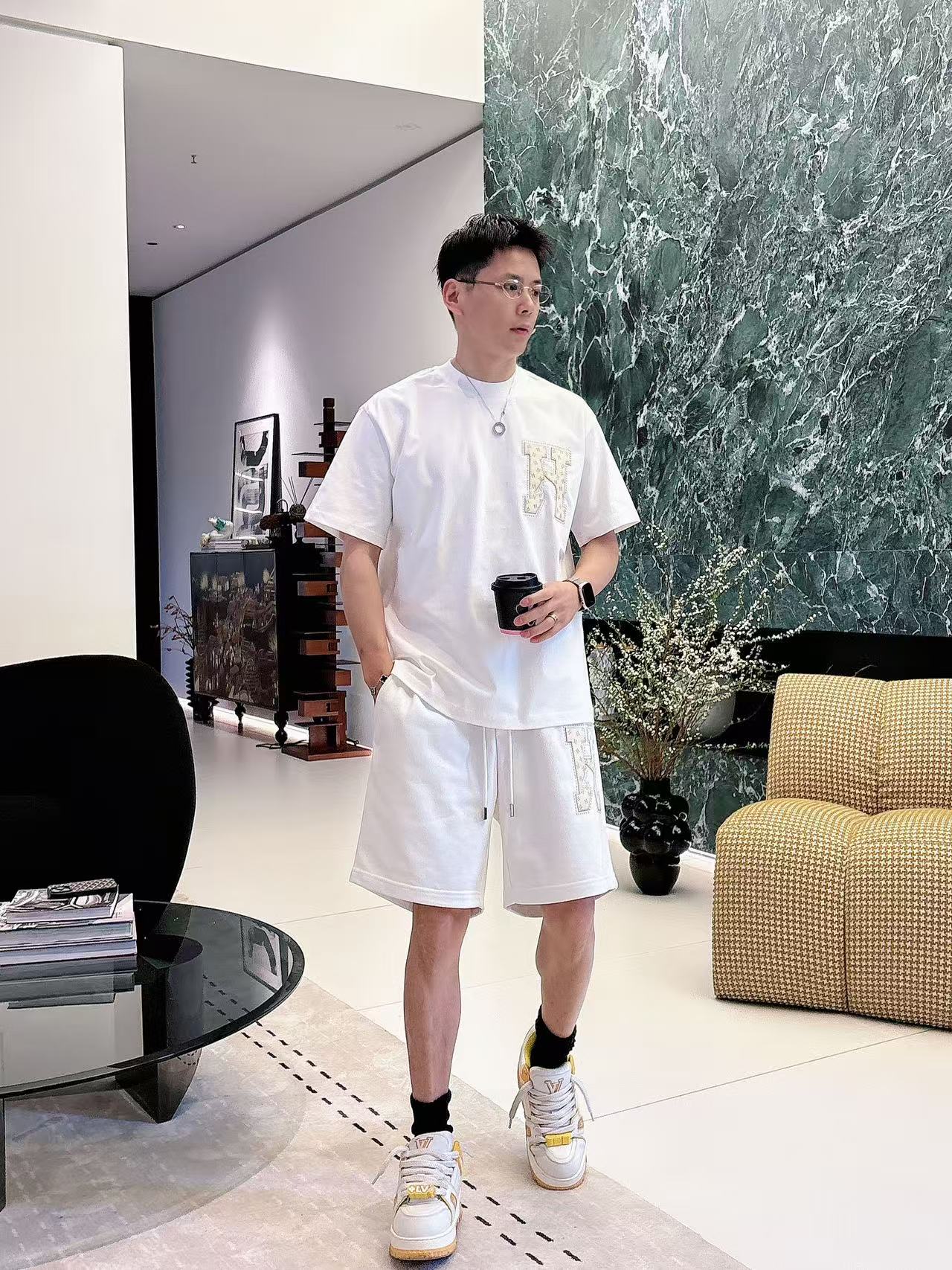 H家 * 𝟐6𝐬s 春夏 短袖套装 （可分开） 微宽松版型 品牌经典LOGO 工艺精致 100%纯棉 休