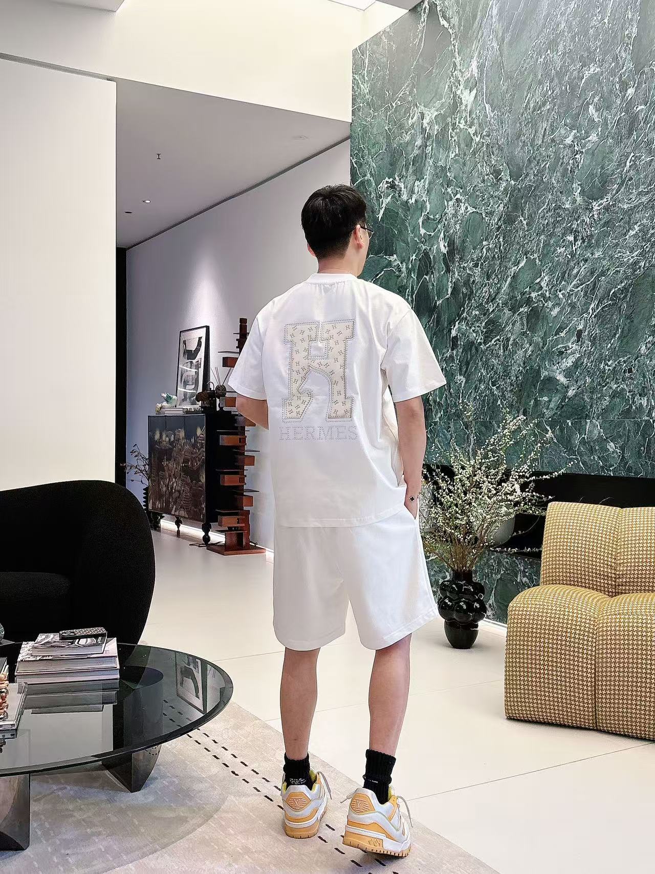 H家 * 𝟐6𝐬s 春夏 短袖套装 （可分开） 微宽松版型 品牌经典LOGO 工艺精致 100%纯棉 休