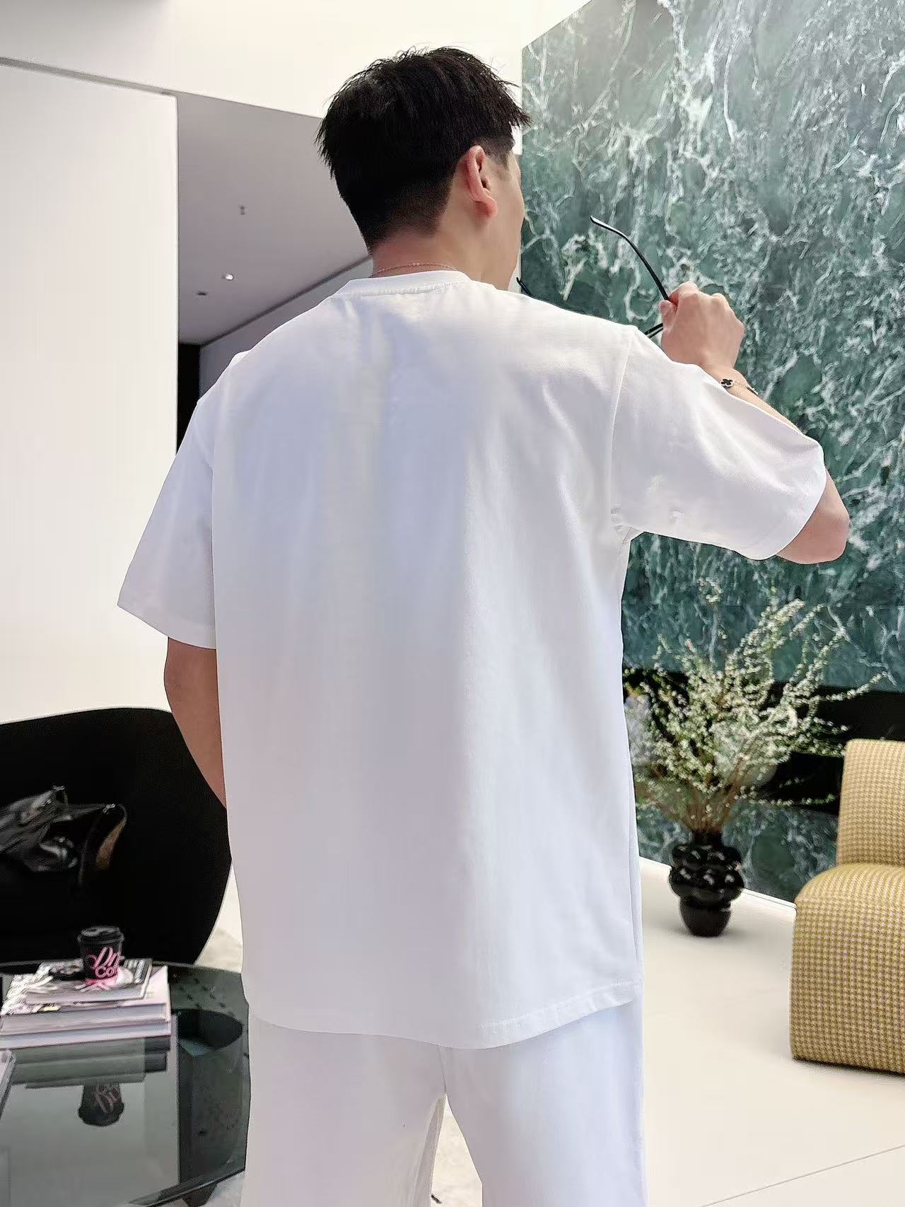 AMIRI * 𝟐6𝐬s 春夏 短袖套装 （可分开） 微宽松版型 品牌经典LOGO 工艺精致 100%纯