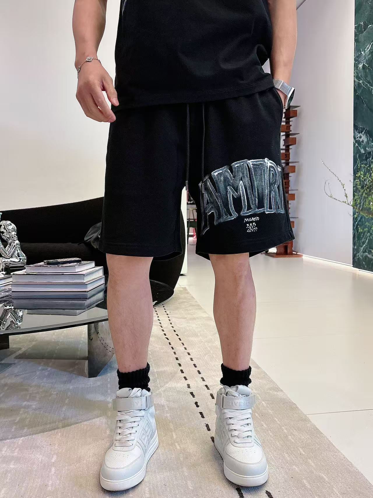 AMIRI * 𝟐6𝐬s 春夏 短袖套装 （可分开） 微宽松版型 品牌经典LOGO 工艺精致 100%纯
