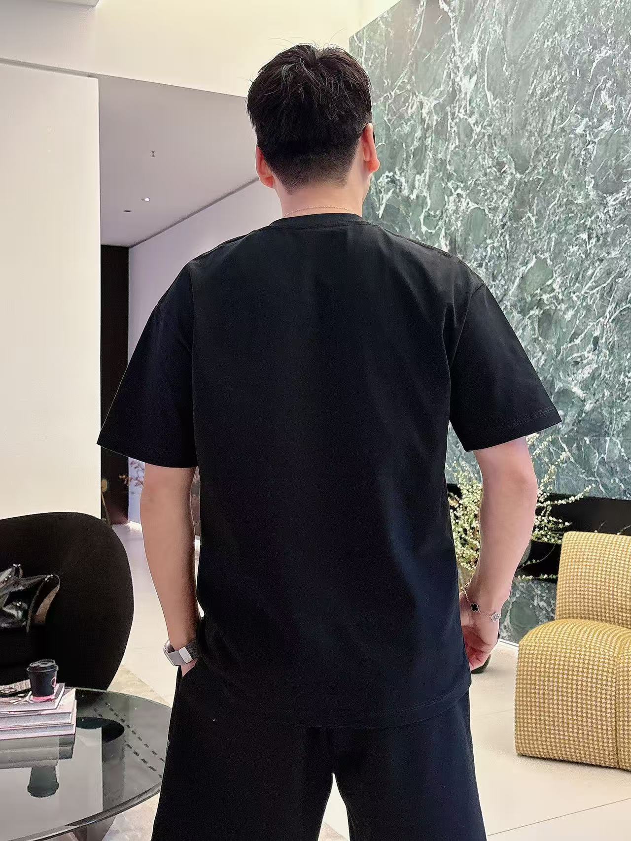 AMIRI * 𝟐6𝐬s 春夏 短袖套装 （可分开） 微宽松版型 品牌经典LOGO 工艺精致 100%纯