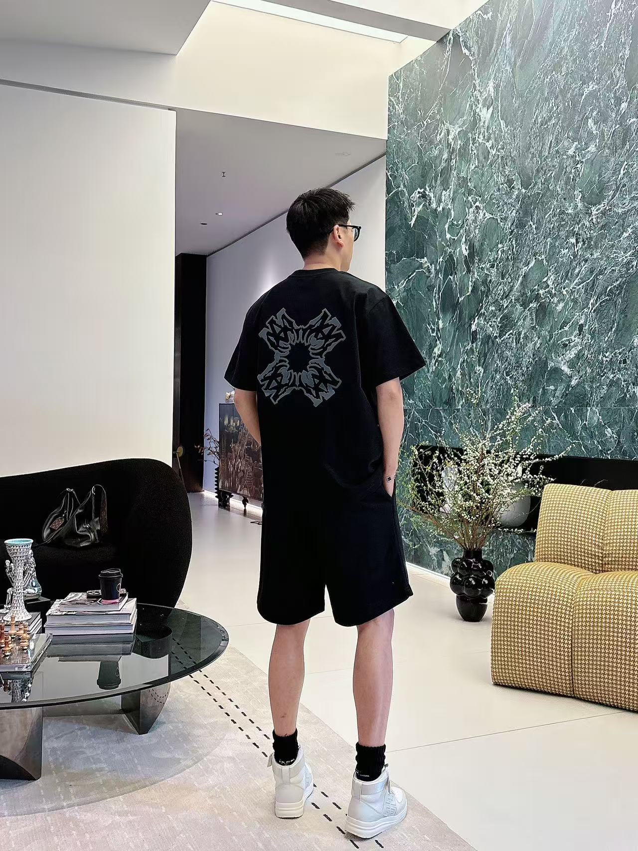 AMIRI * 𝟐6𝐬s 春夏 短袖套装 （可分开） 微宽松版型 品牌经典LOGO 工艺精致 100%纯