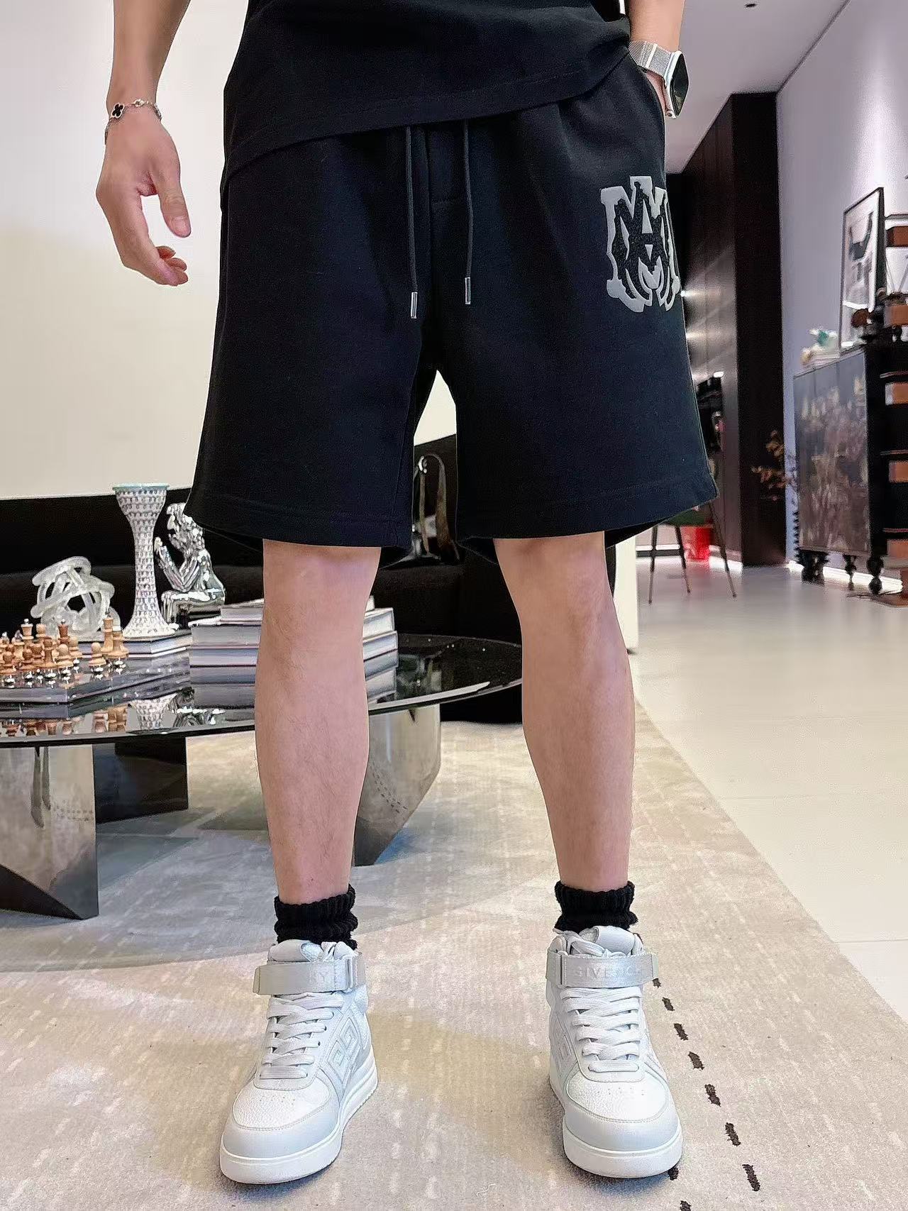 AMIRI * 𝟐6𝐬s 春夏 短袖套装 （可分开） 微宽松版型 品牌经典LOGO 工艺精致 100%纯