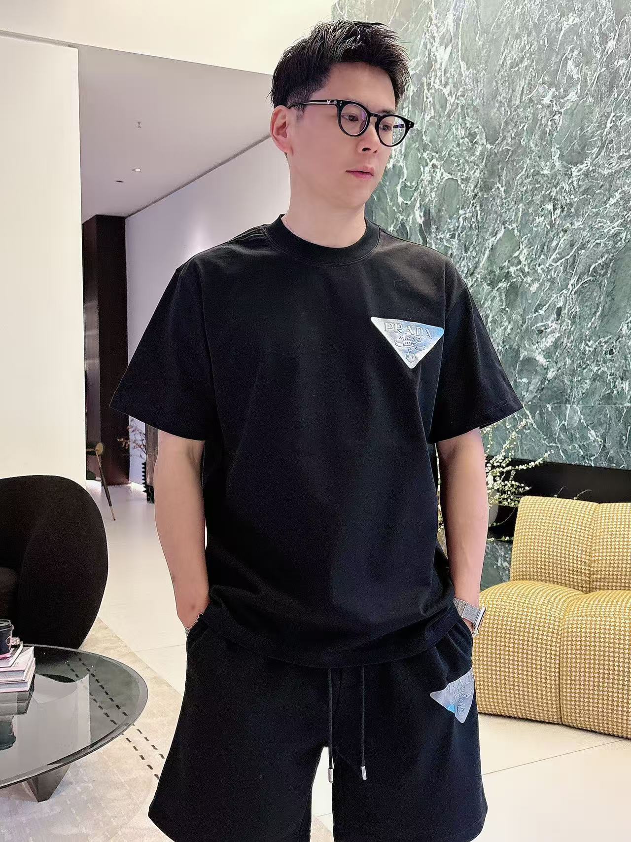 普拉达* 𝟐6𝐬s 春夏 短袖套装 （可分开） 微宽松版型 品牌经典LOGO 工艺精致 100%纯棉 休