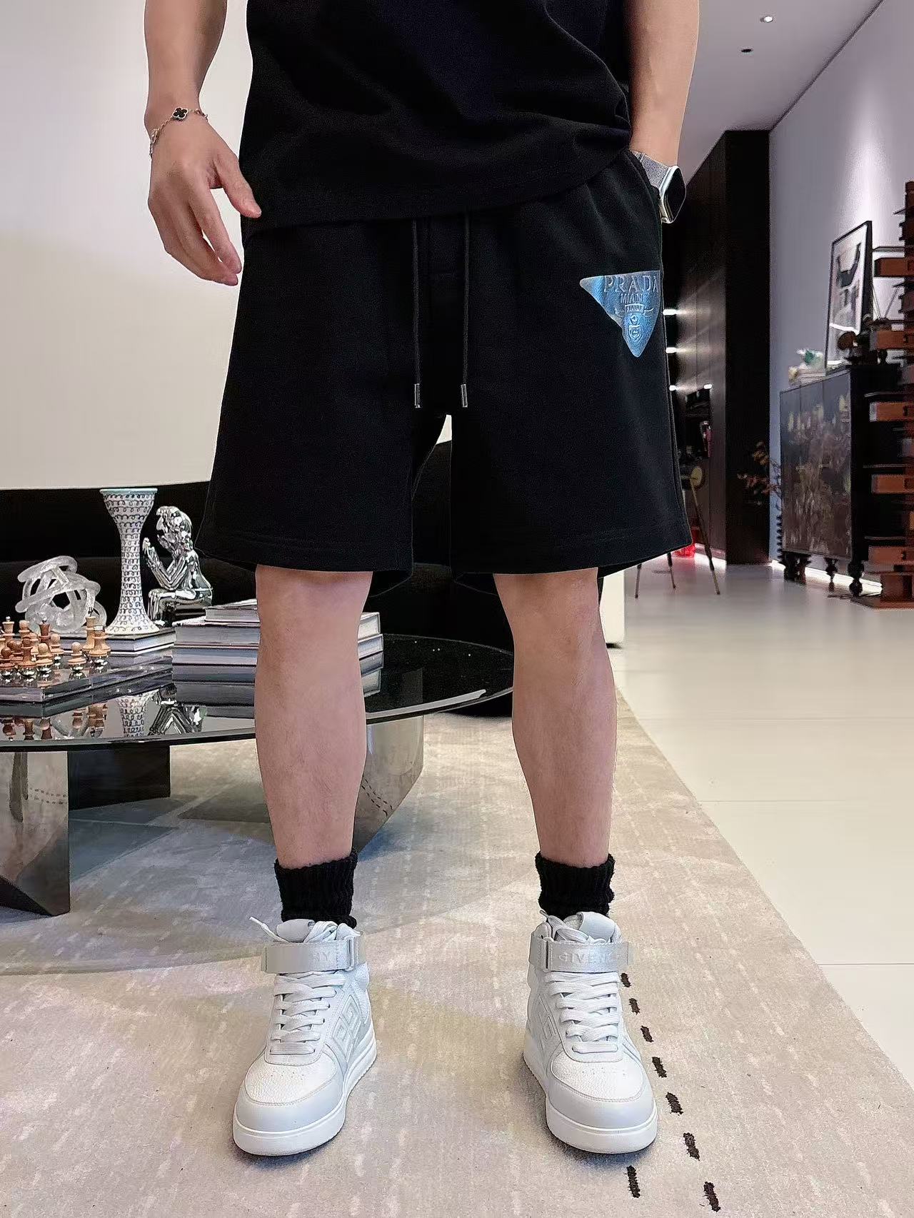 普拉达* 𝟐6𝐬s 春夏 短袖套装 （可分开） 微宽松版型 品牌经典LOGO 工艺精致 100%纯棉 休